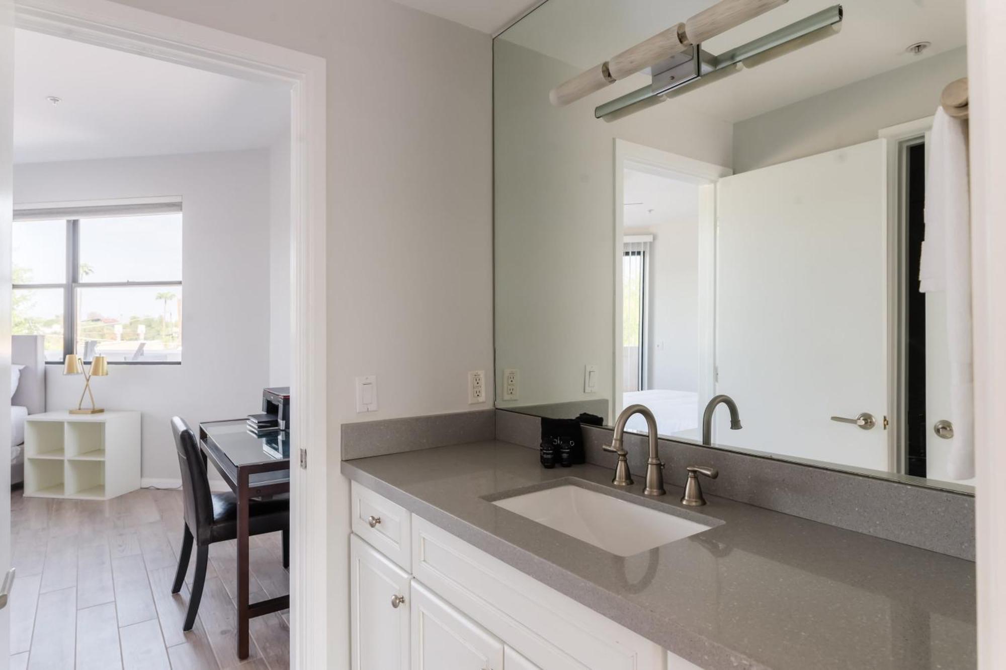 Ivory Buyout By Avantstay Two Buyout Near Old Town W Large Patio Holiday home