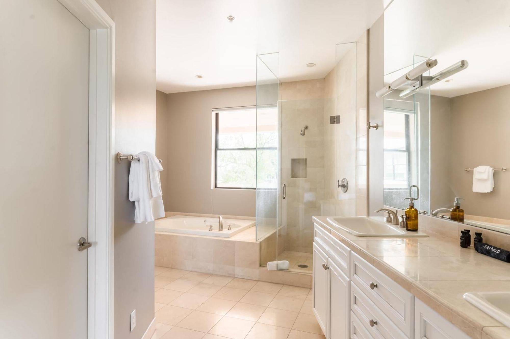 Ivory Buyout By Avantstay Two Buyout Near Old Town W Large Patio Holiday home Scottsdale