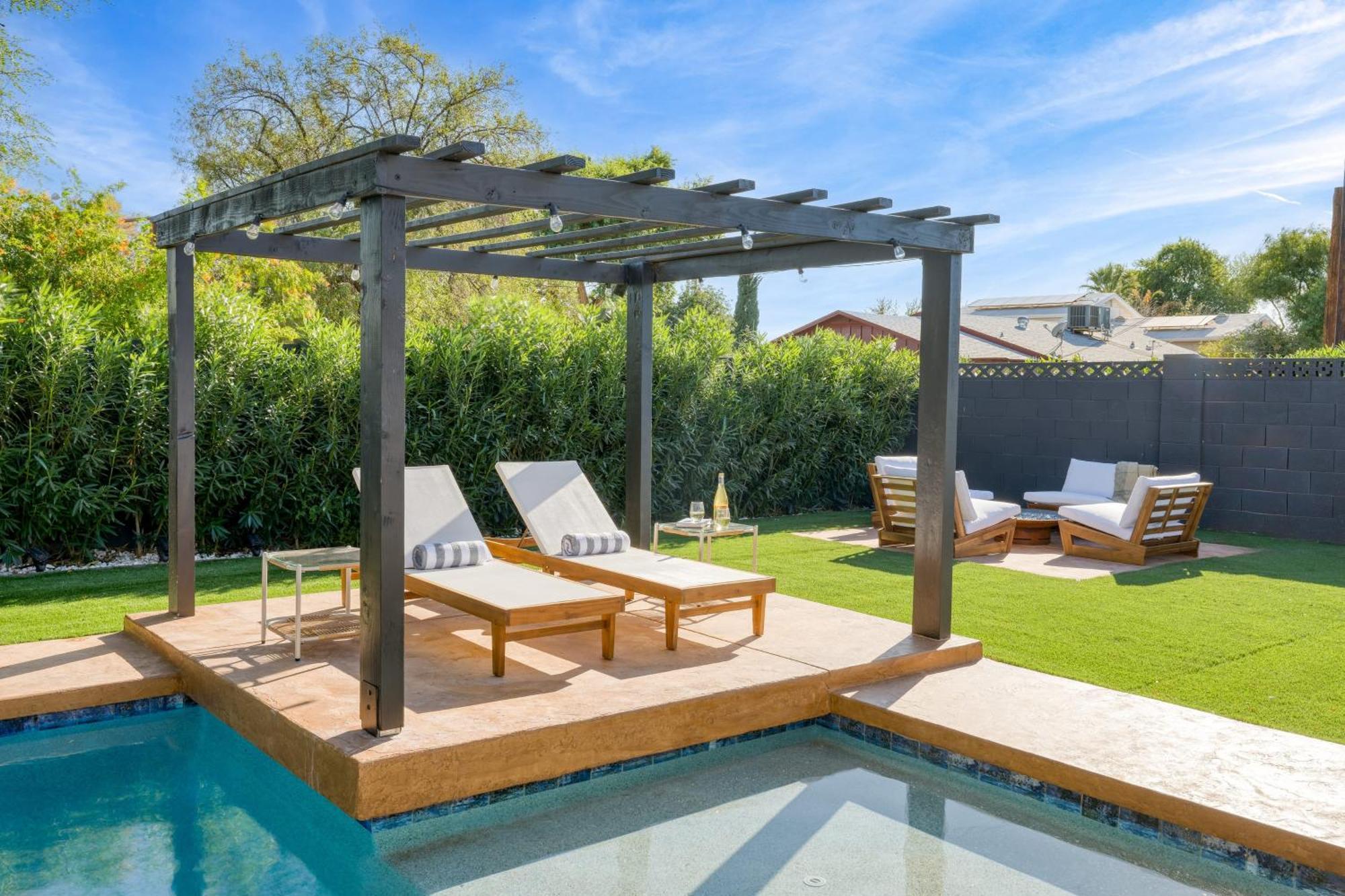 Element By Avantstay Pool Firepit Game * Scottsdale