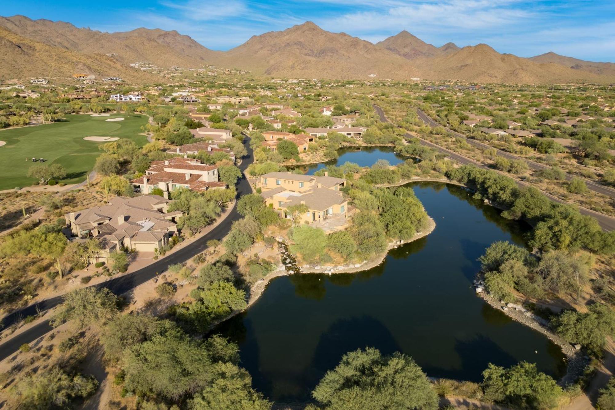 Holiday home Desert Village Vista By Avantstay Patio W Fire Pit Pool Access