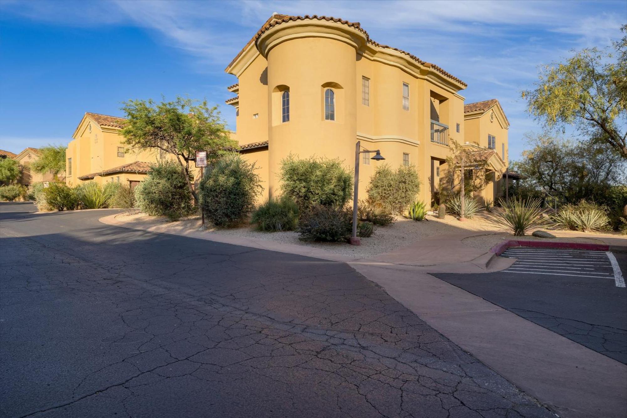 Desert Village Vista By Avantstay Patio W Fire Pit Pool Access