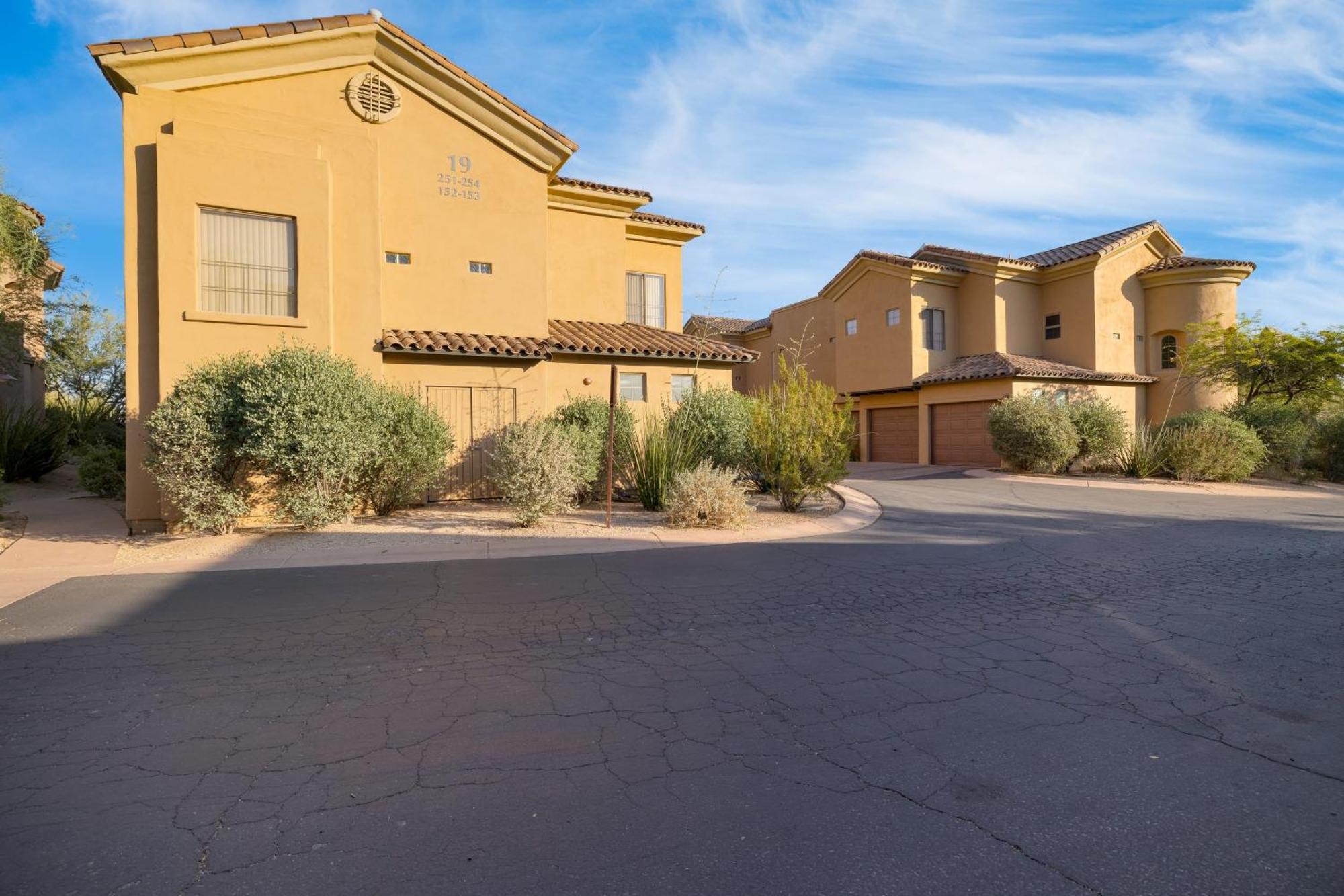 Desert Village Vista By Avantstay Patio W Fire Pit Pool Access Holiday home *