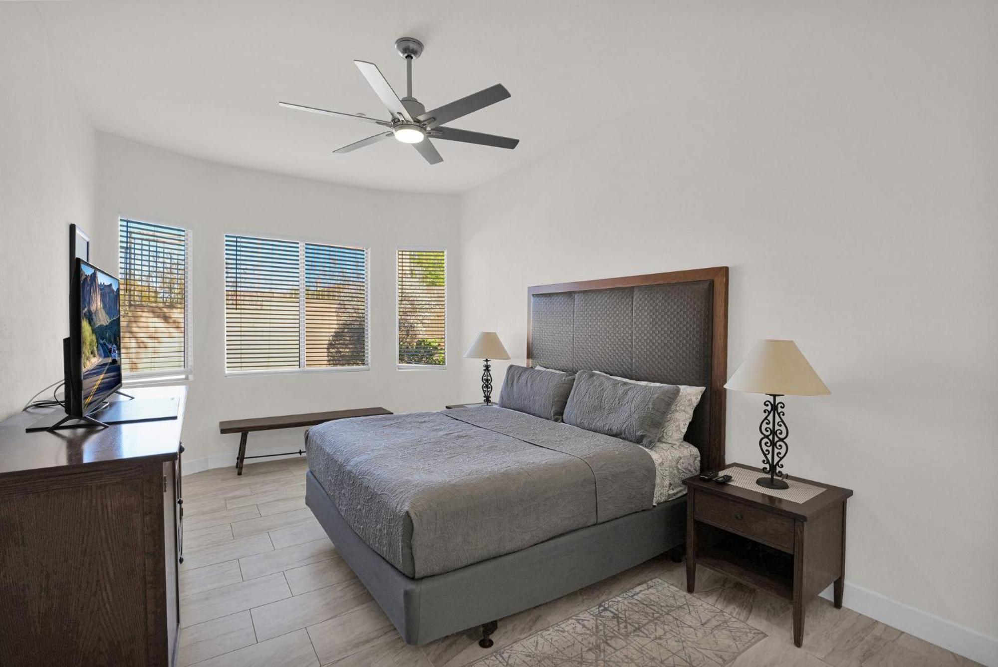 Privacy, Pickleball, Club House, Hiking, Mountains Holiday home Scottsdale
