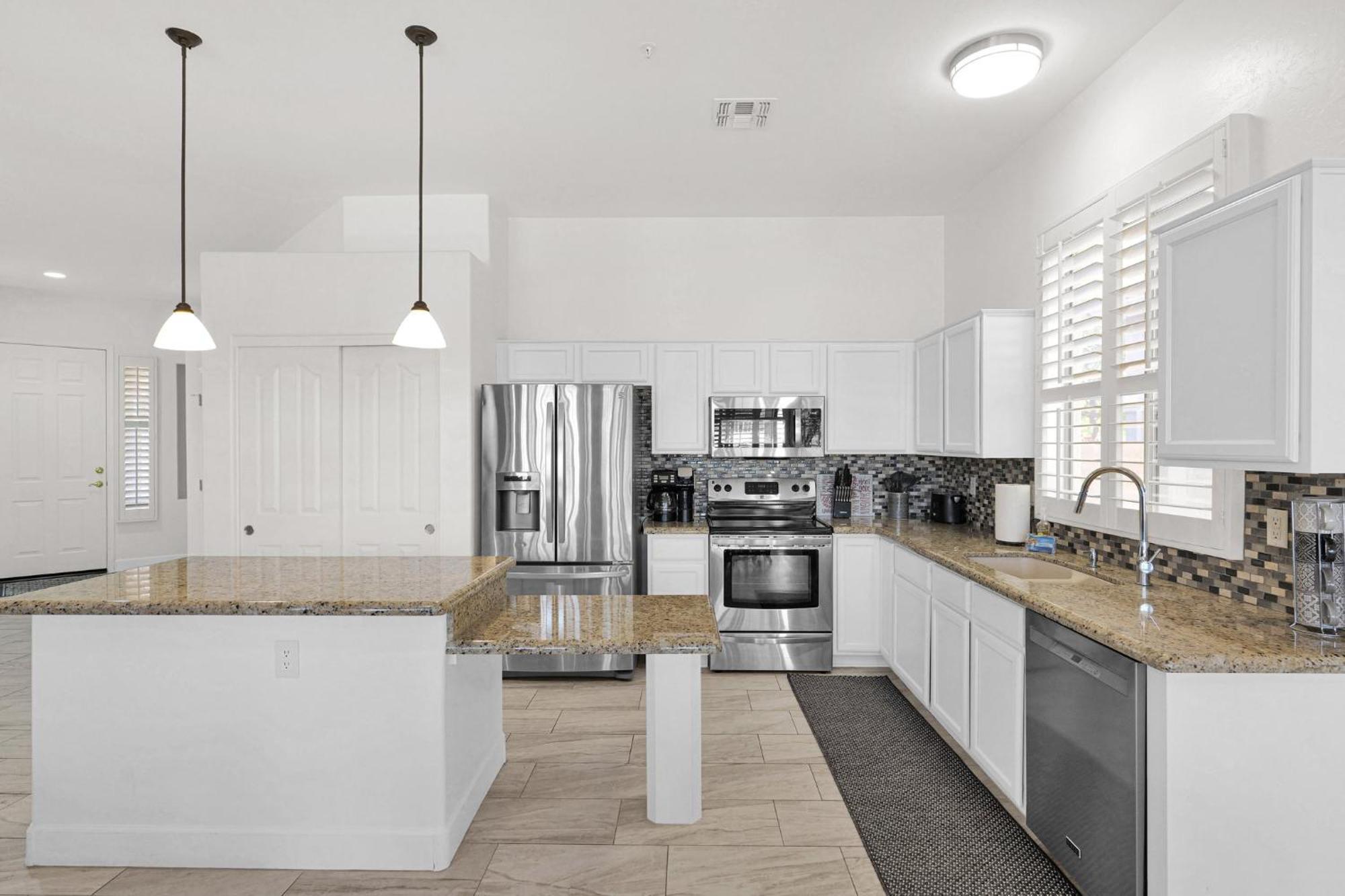Privacy, Pickleball, Club House, Hiking, Mountains *