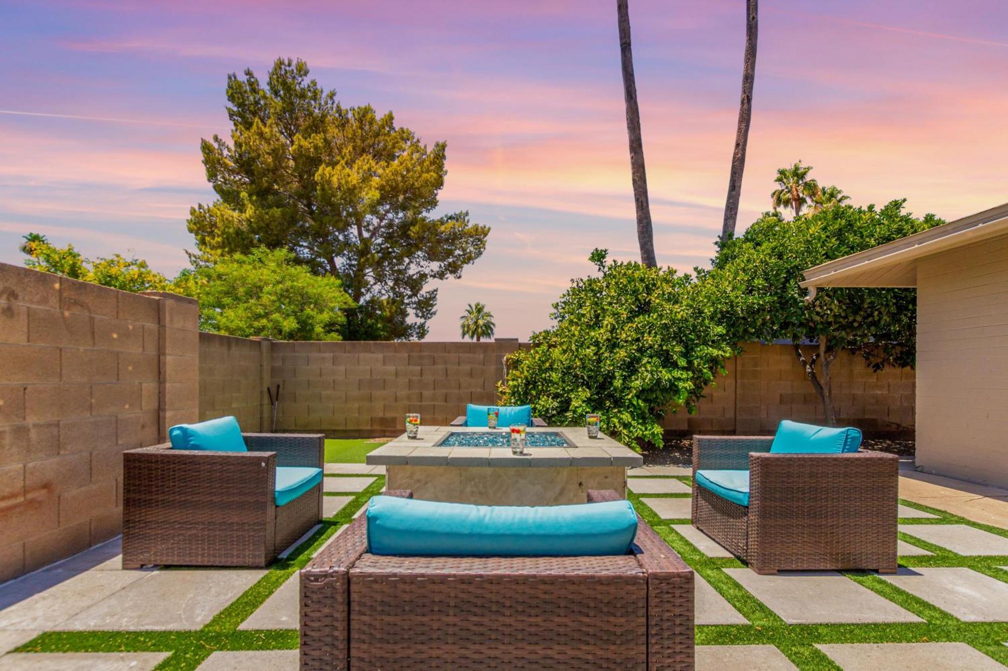 Blue Tides Getaway - Private Pool & Fire Pit Holiday home