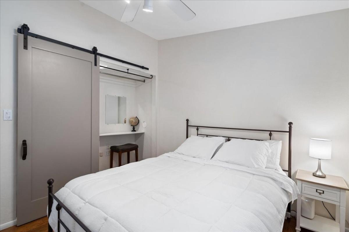 Basketball Court & Heated Pool, 1 Mi To Old Town! Scottsdale