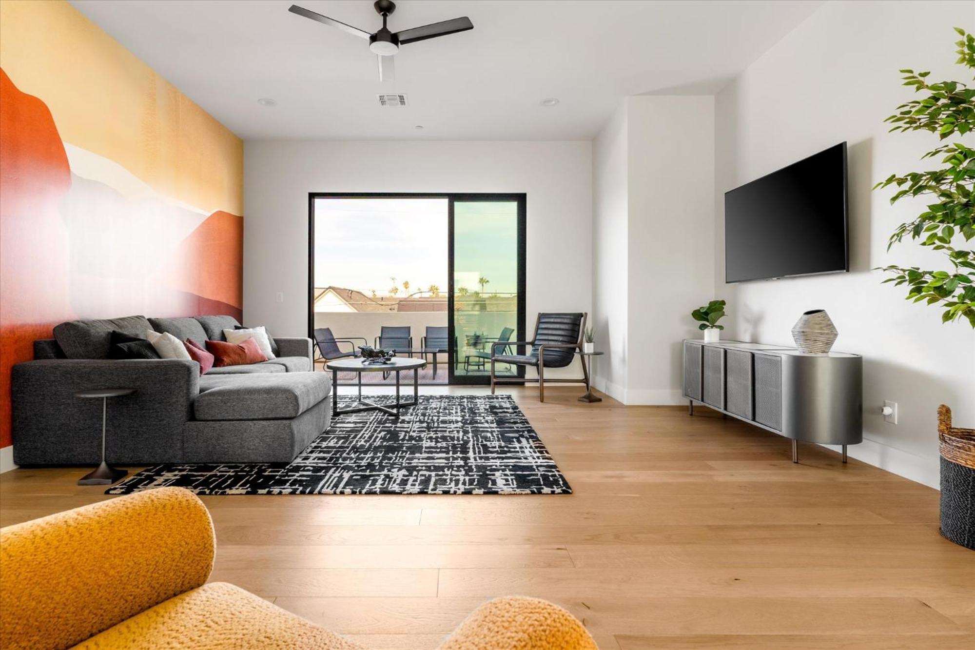 Desert Palm Luxury Space - Walk To Old Town! Holiday home