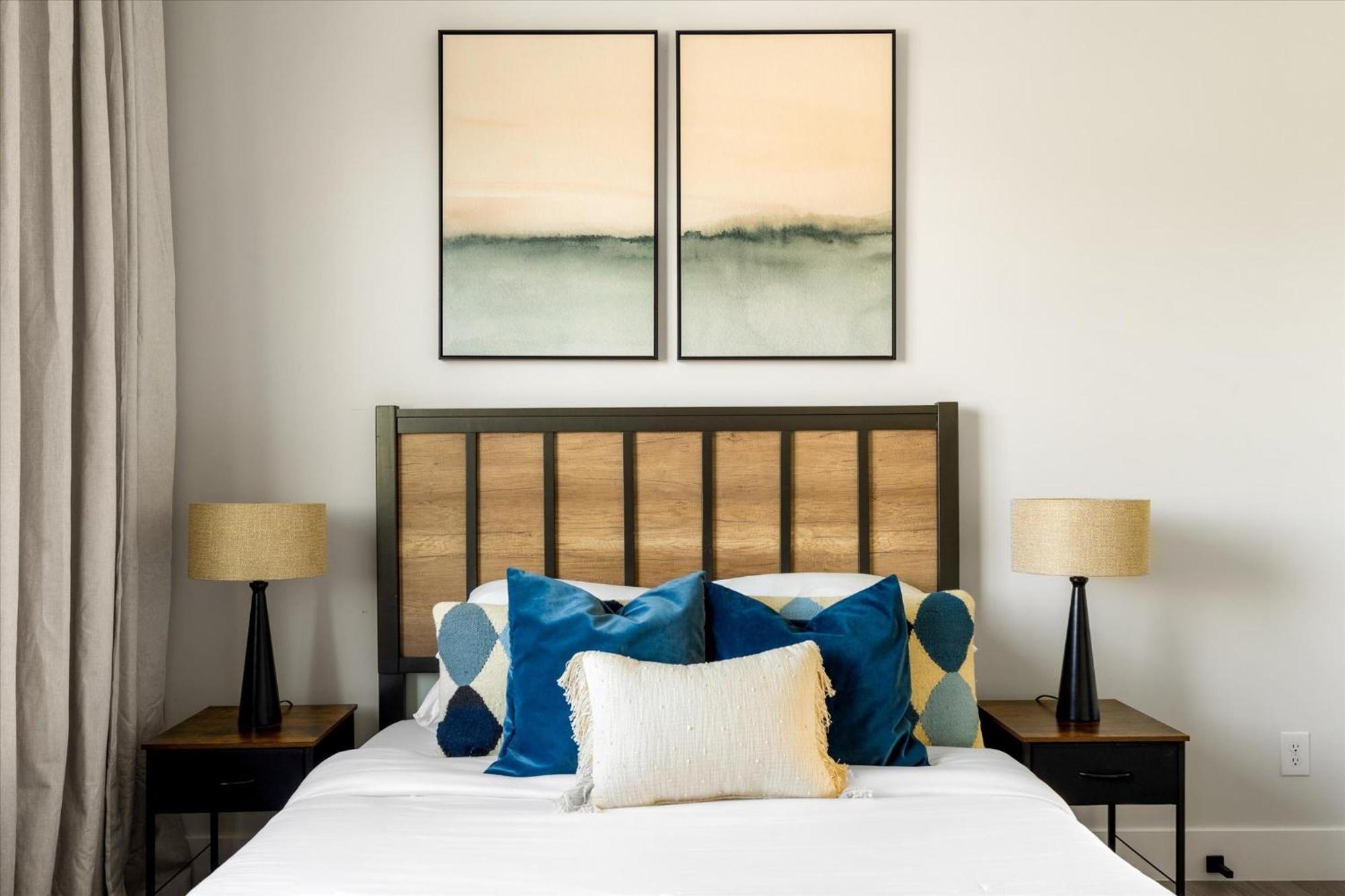Desert Palm Luxury Space - Walk To Old Town!