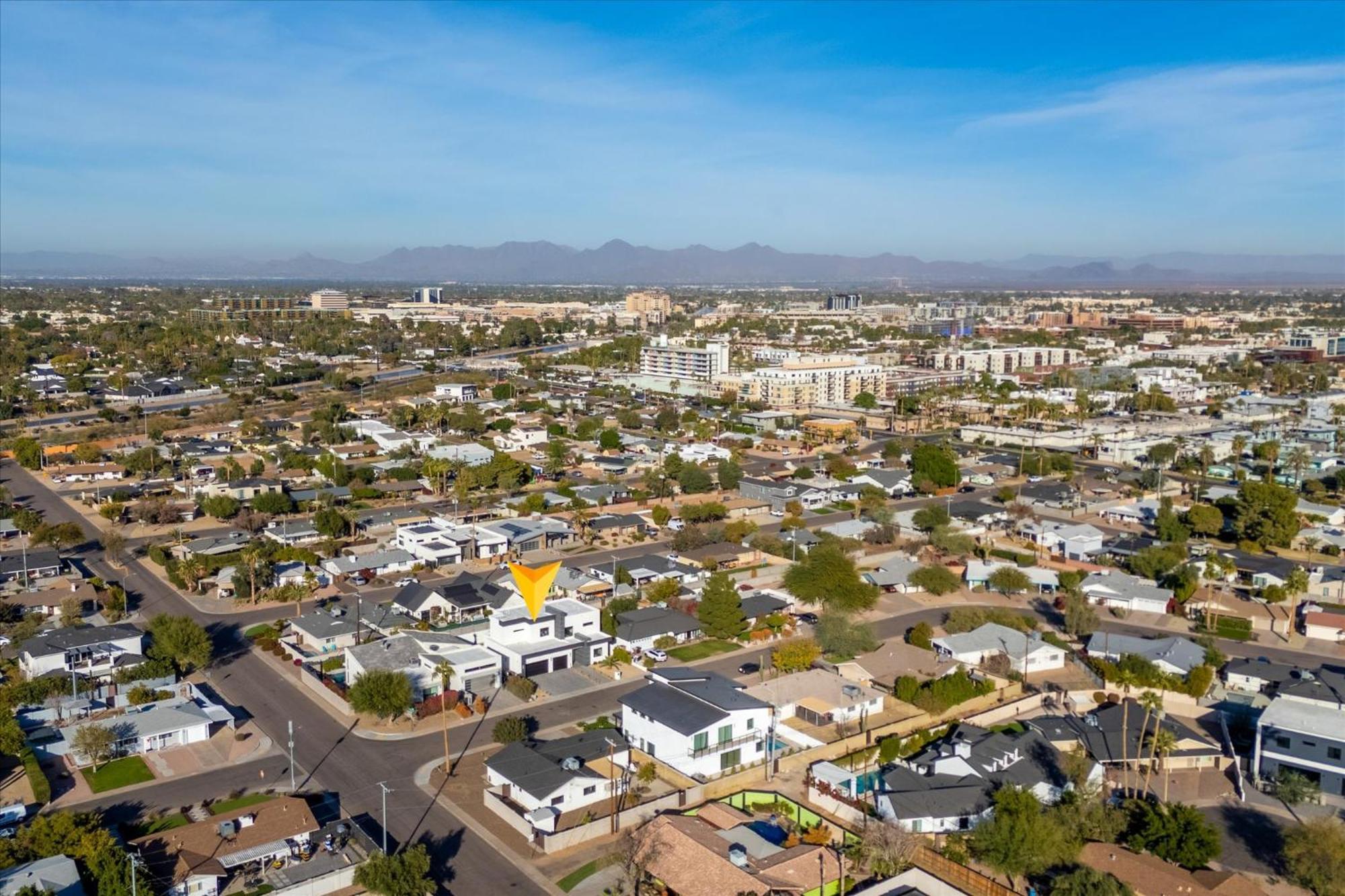 Desert Palm Luxury Space - Walk To Old Town! Scottsdale