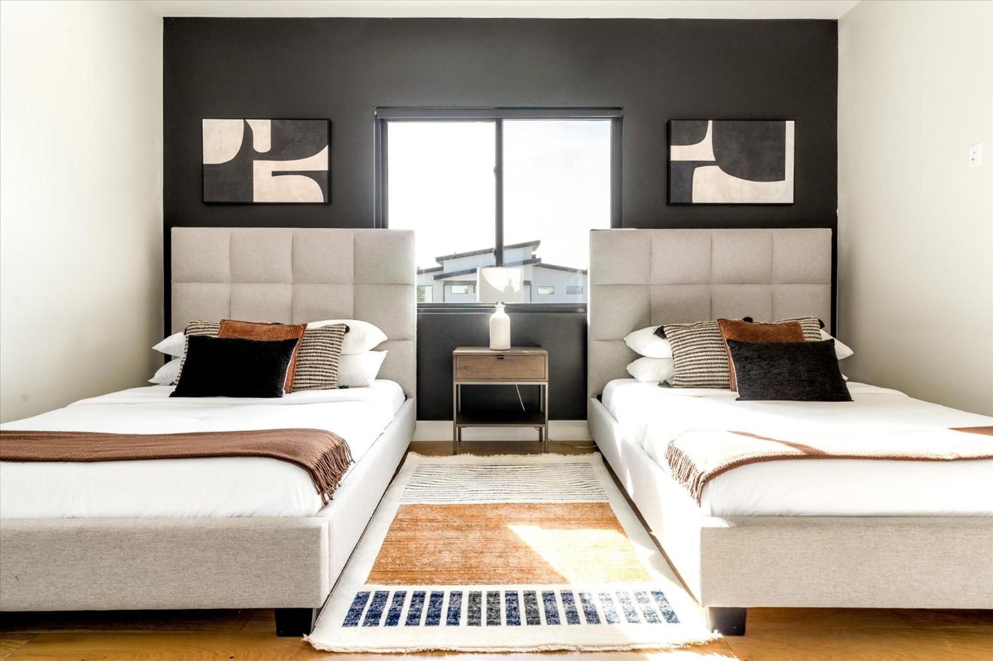 Desert Palm Luxury Space - Walk To Old Town! Holiday home *