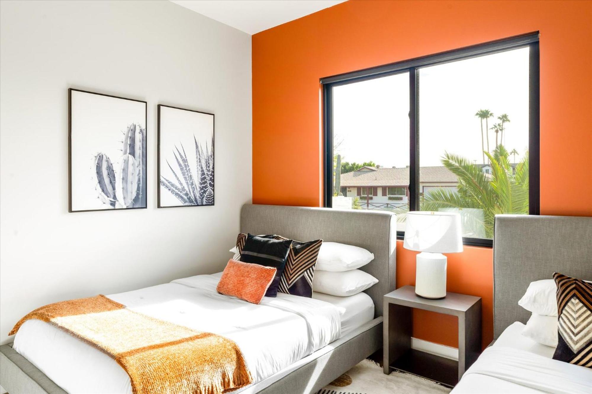 Desert Palm Luxury Space - Walk To Old Town! Holiday home