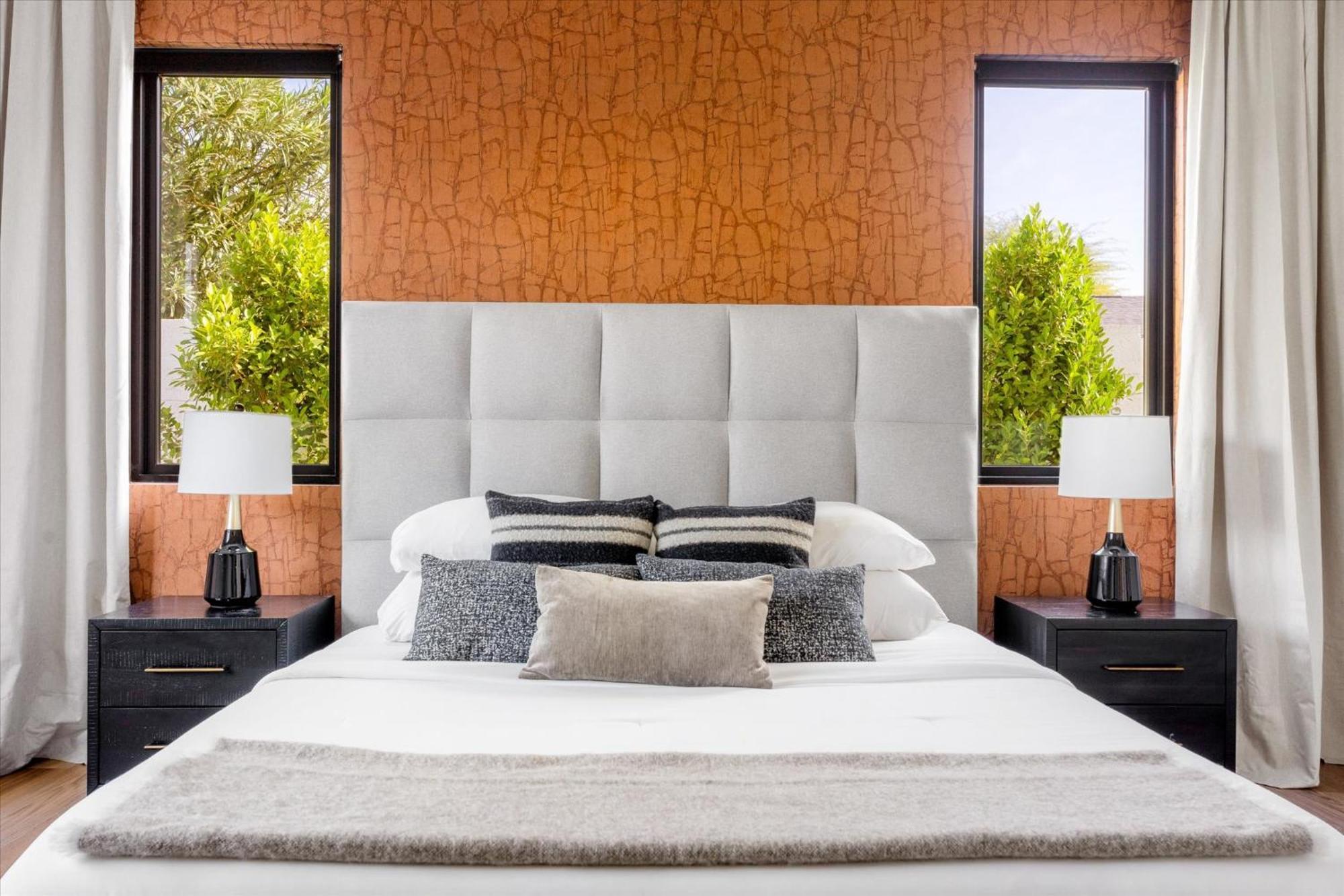 Desert Palm Luxury Space - Walk To Old Town! Holiday home *