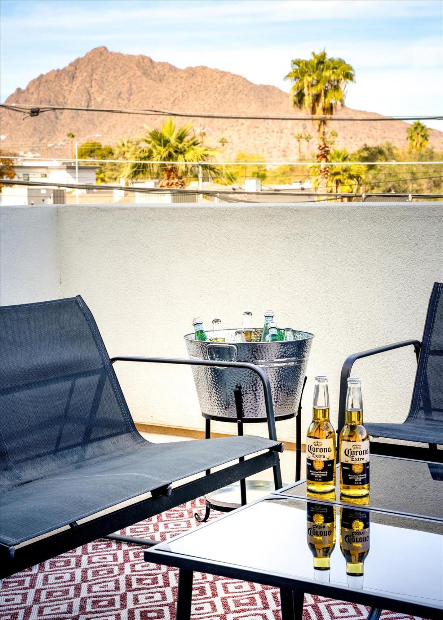 Desert Palm Luxury Space - Walk To Old Town! Holiday home *