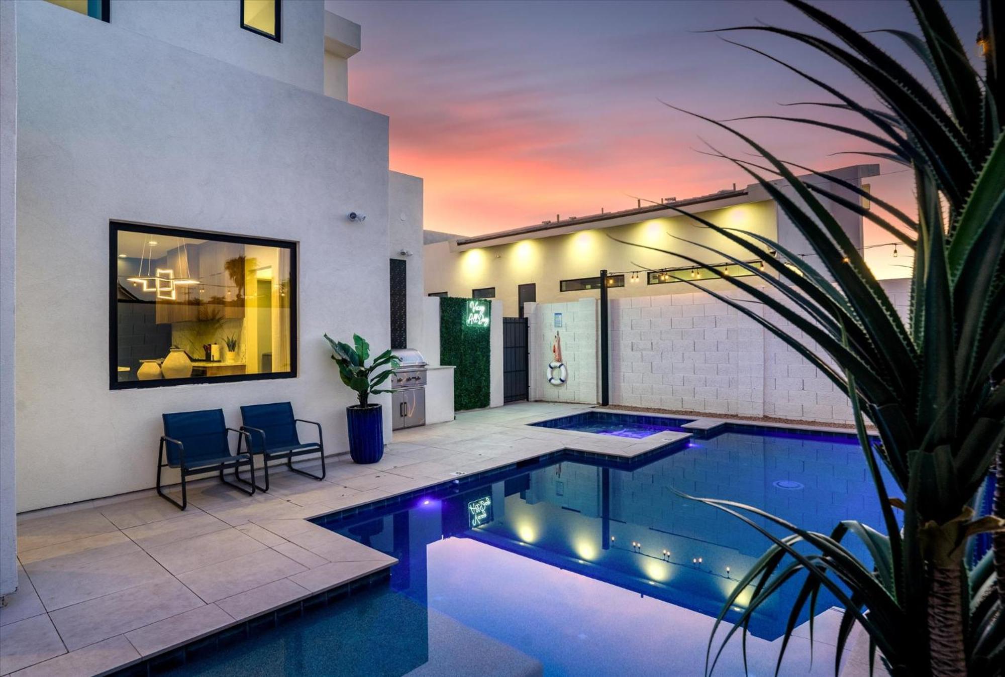 Holiday home Desert Palm Luxury Space - Walk To Old Town!