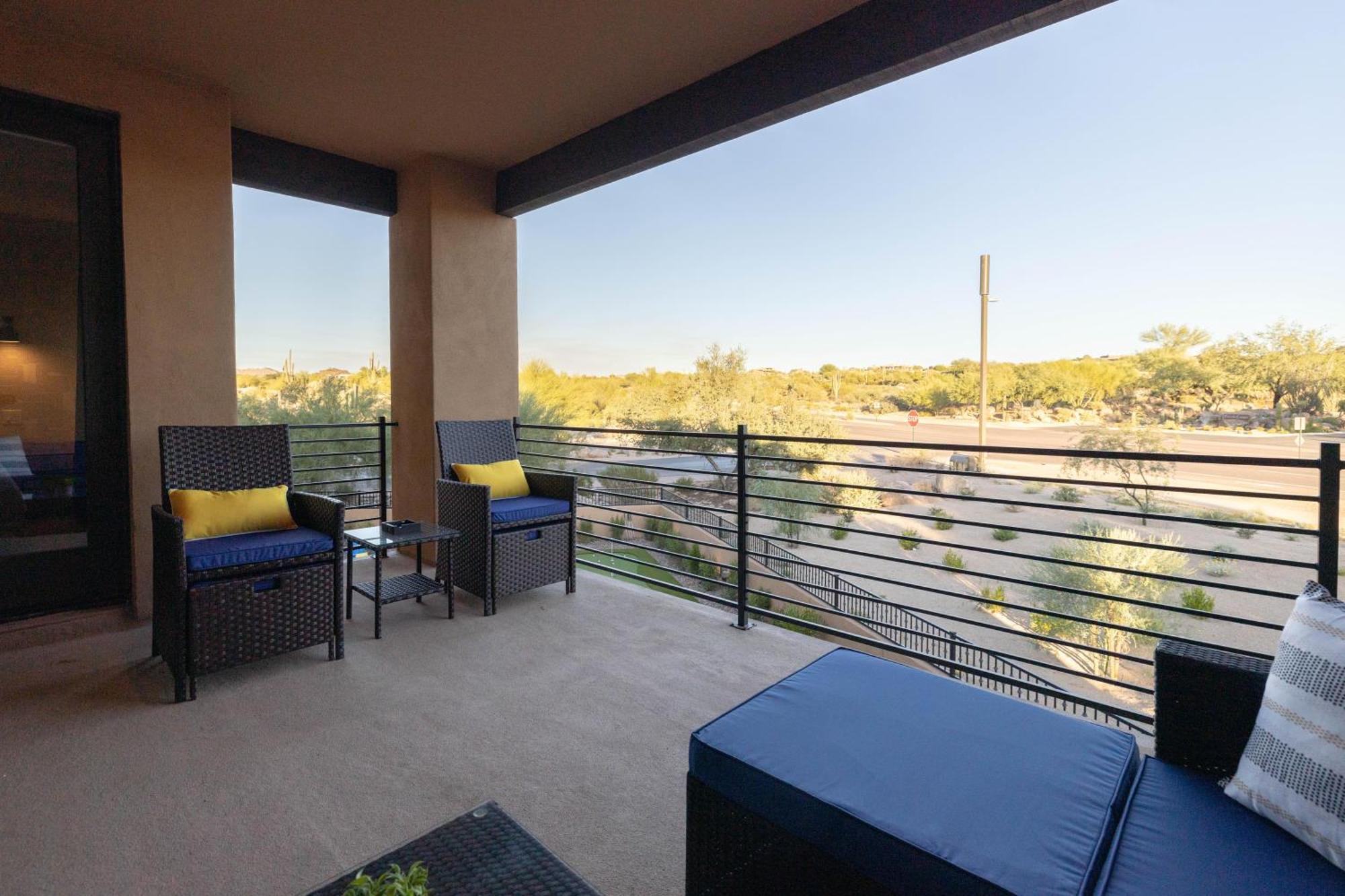 3 Bedrooms * Scottsdale