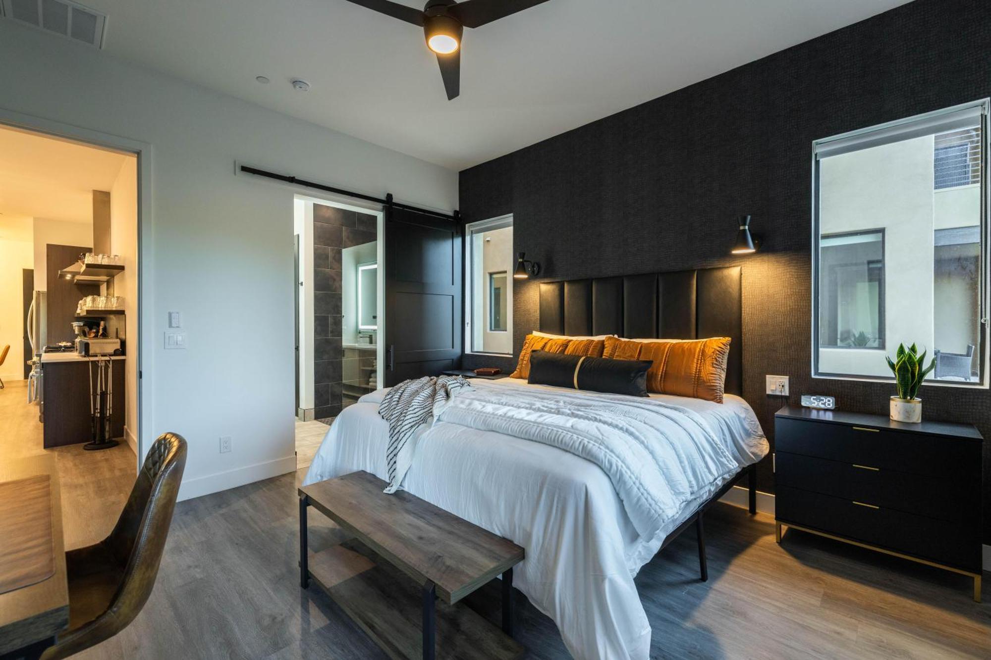 3 Bedrooms Scottsdale