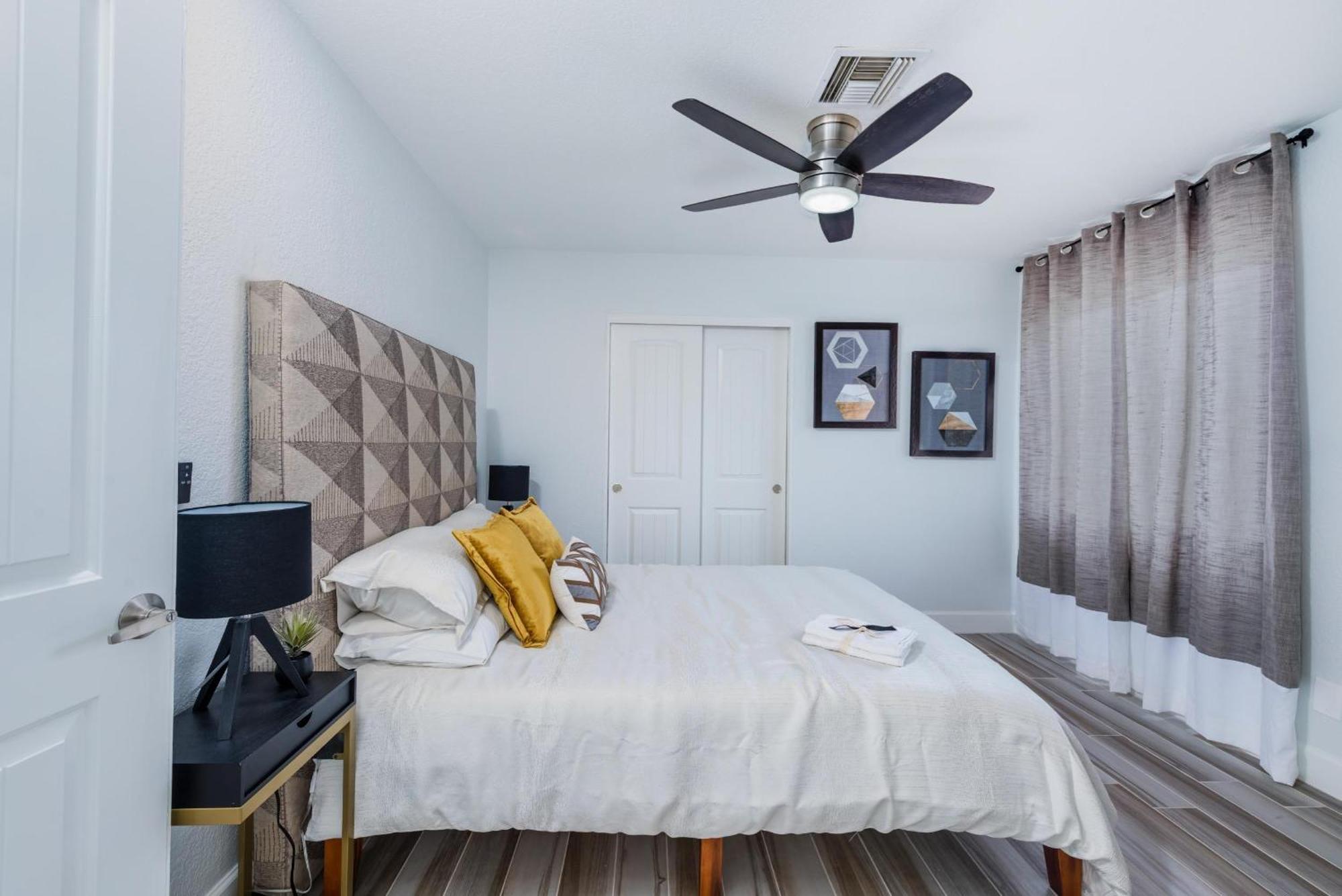 Holiday home Blumoon-private Pool & Fire Pit-projection Theater *