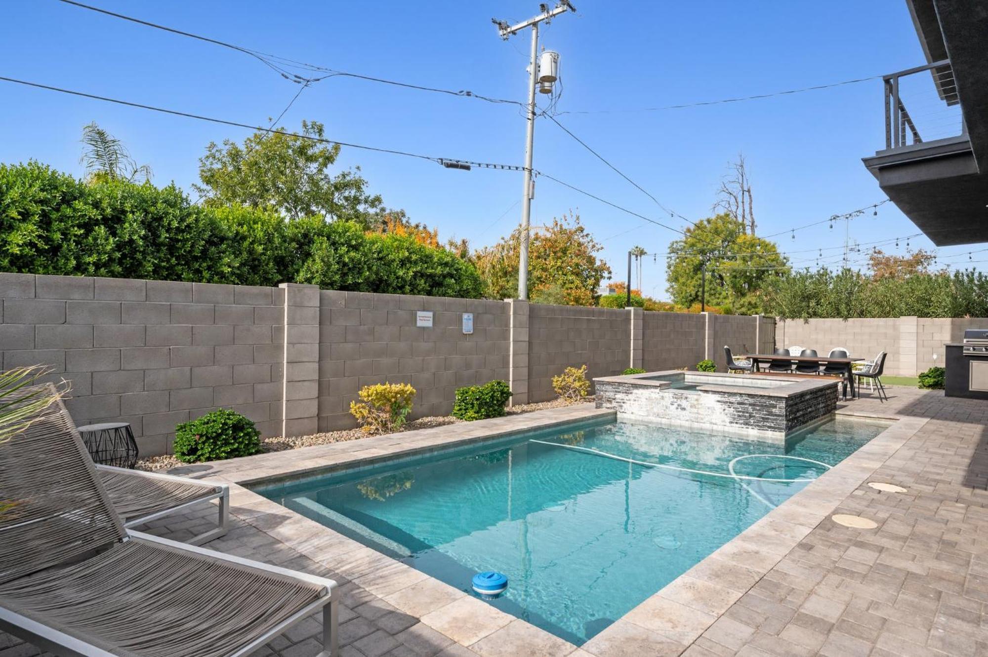 Lavish Luxuries In Old Town Holiday home
