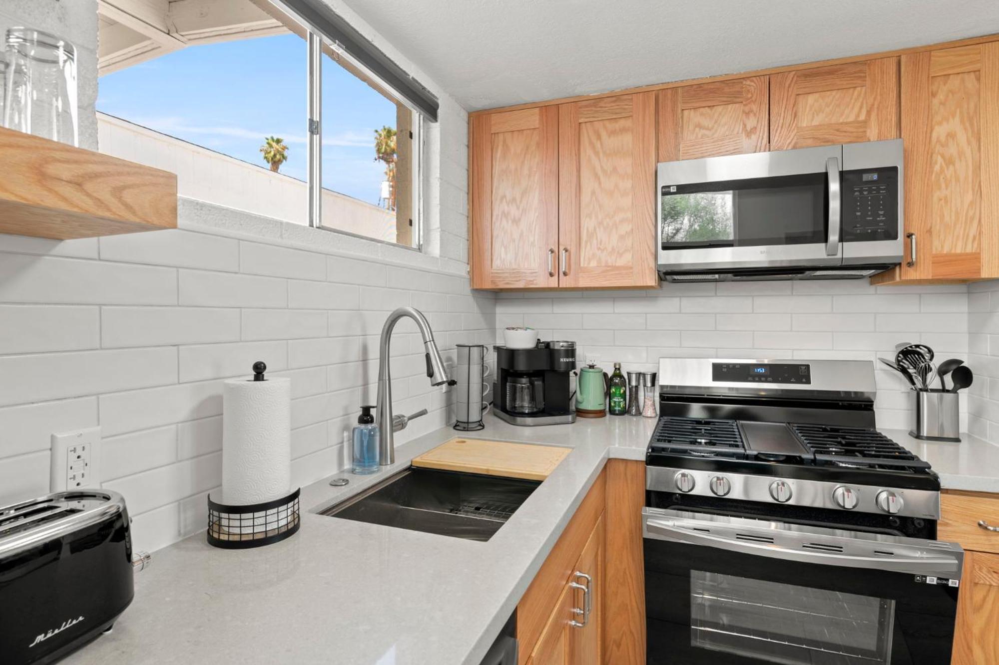 Brand New W Parking Blocks From Oldtown- 2b Holiday home