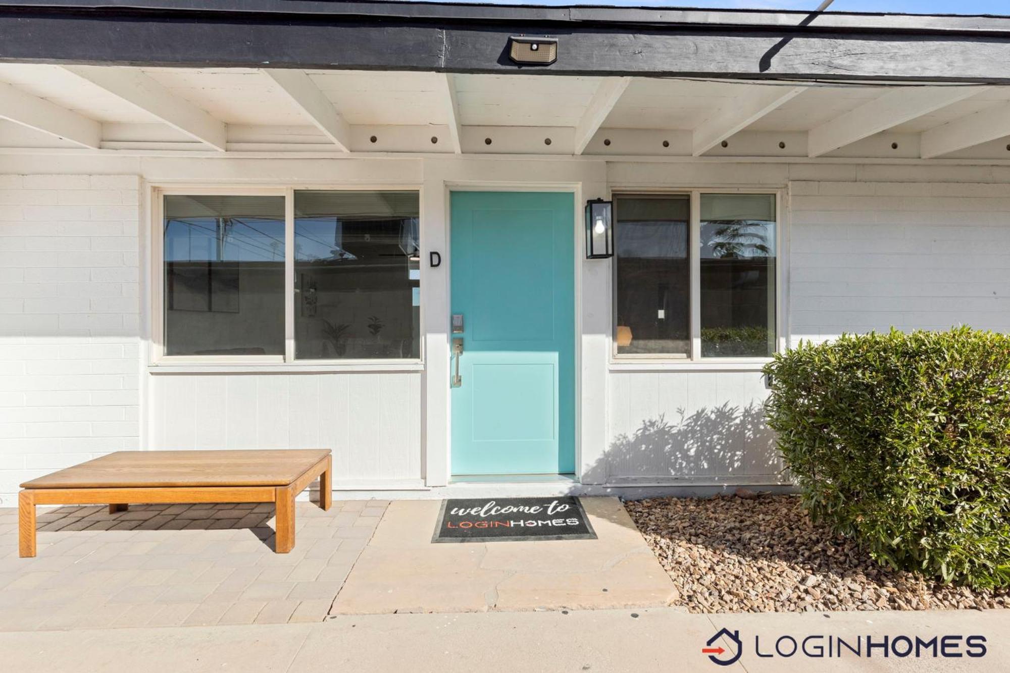 Holiday home Brand New W Parking Blocks From Oldtown- 4d