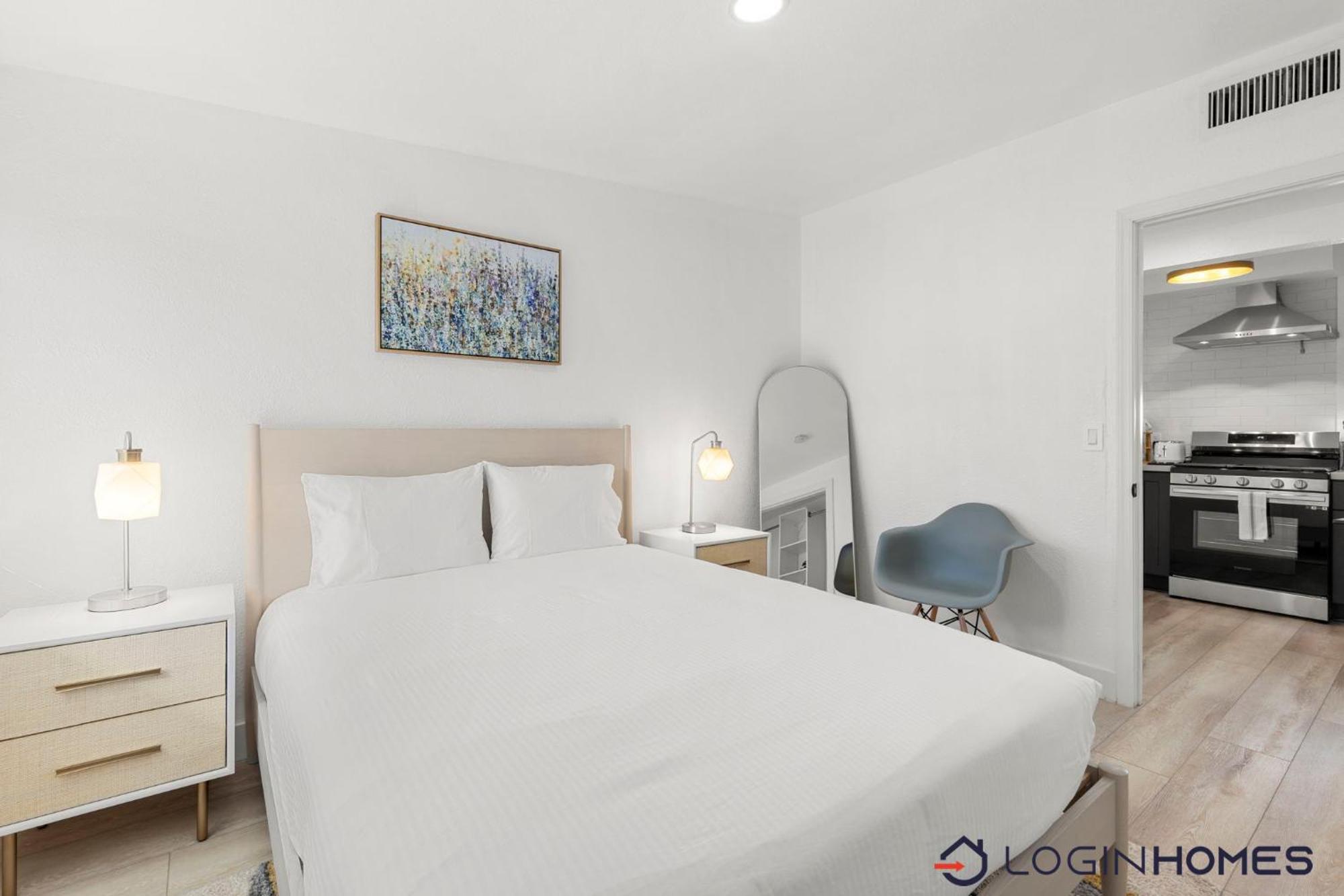 Brand New W Parking Blocks From Oldtown- 4d Holiday home