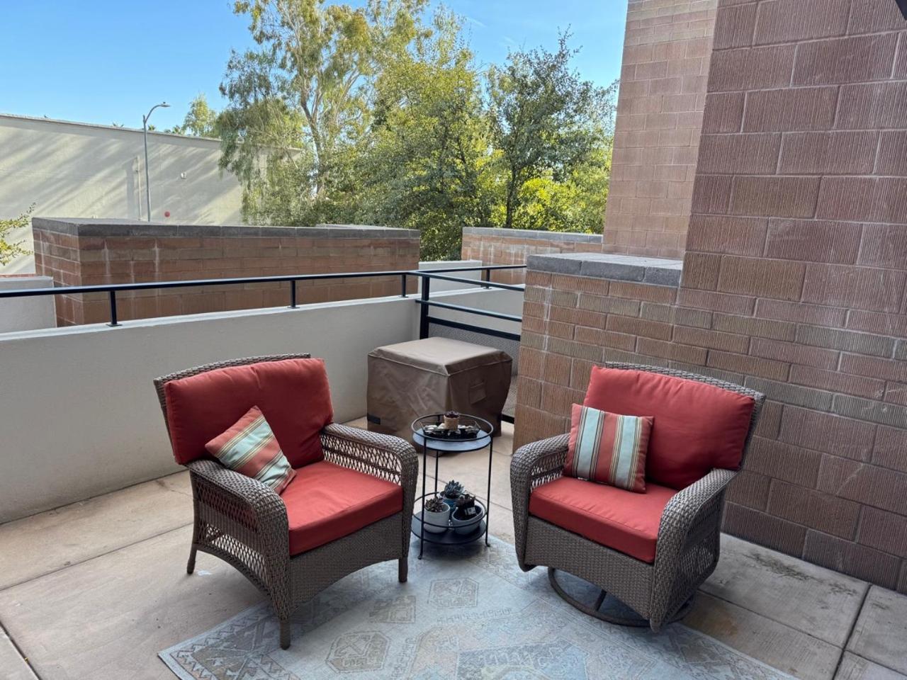 Step Out To Historic Old Town 2 King/2bath W/pool Apartment