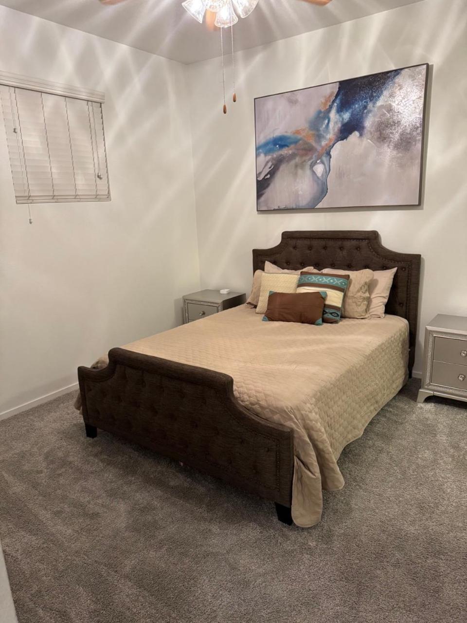 Step Out To Historic Old Town 2 King/2bath W/pool Apartment *