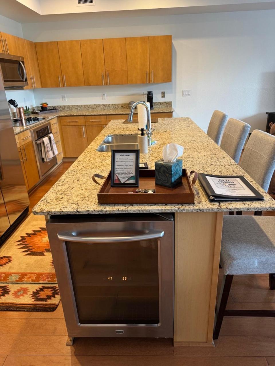 Step Out To Historic Old Town 2 King/2bath W/pool Apartment Scottsdale