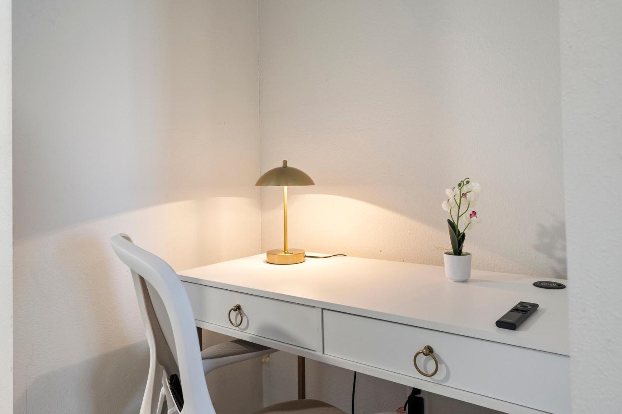 Apartment Trendy 2b2b With Free Parking Scottsdale