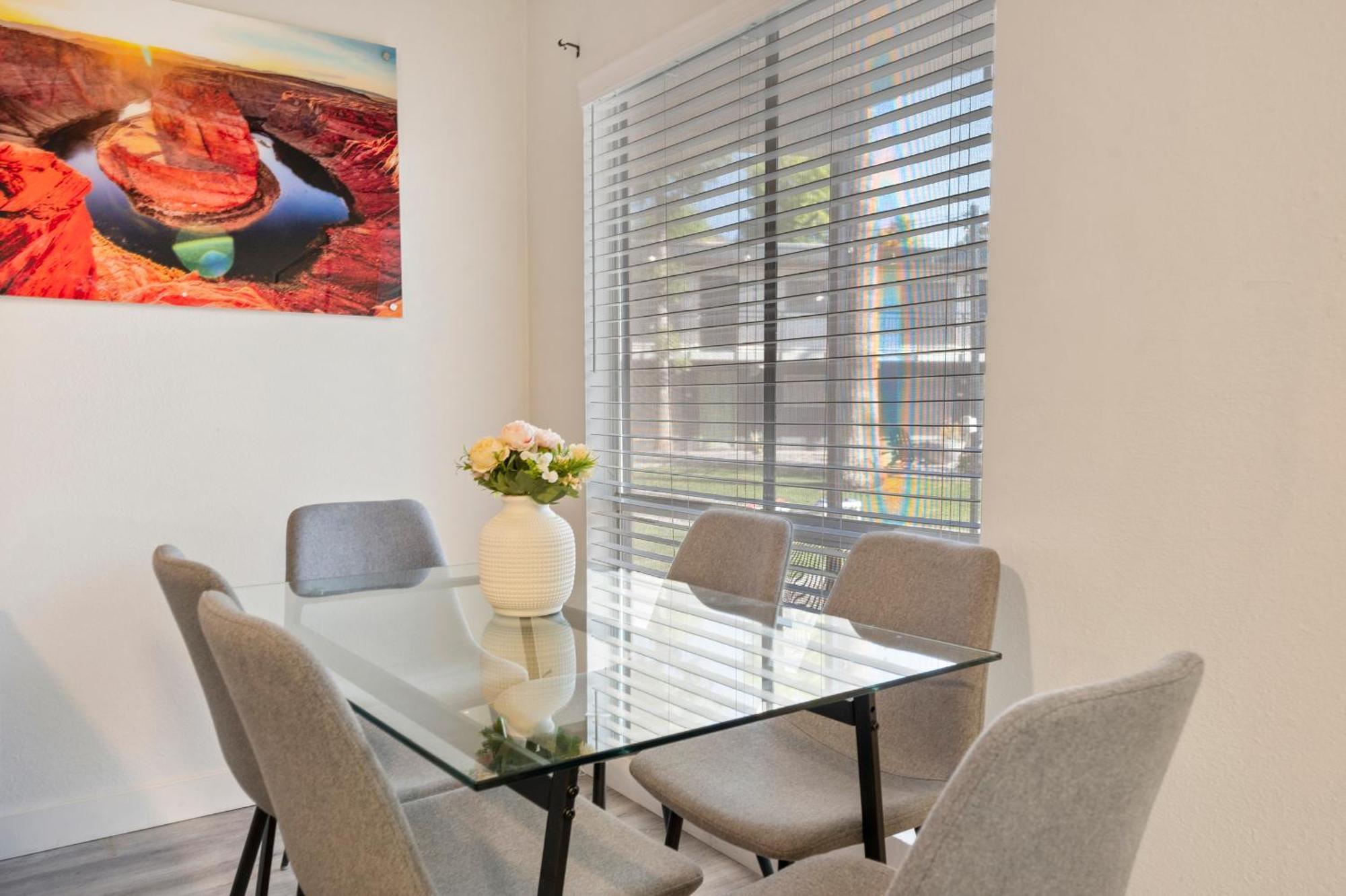 Trendy 2b2b With Free Parking * Scottsdale