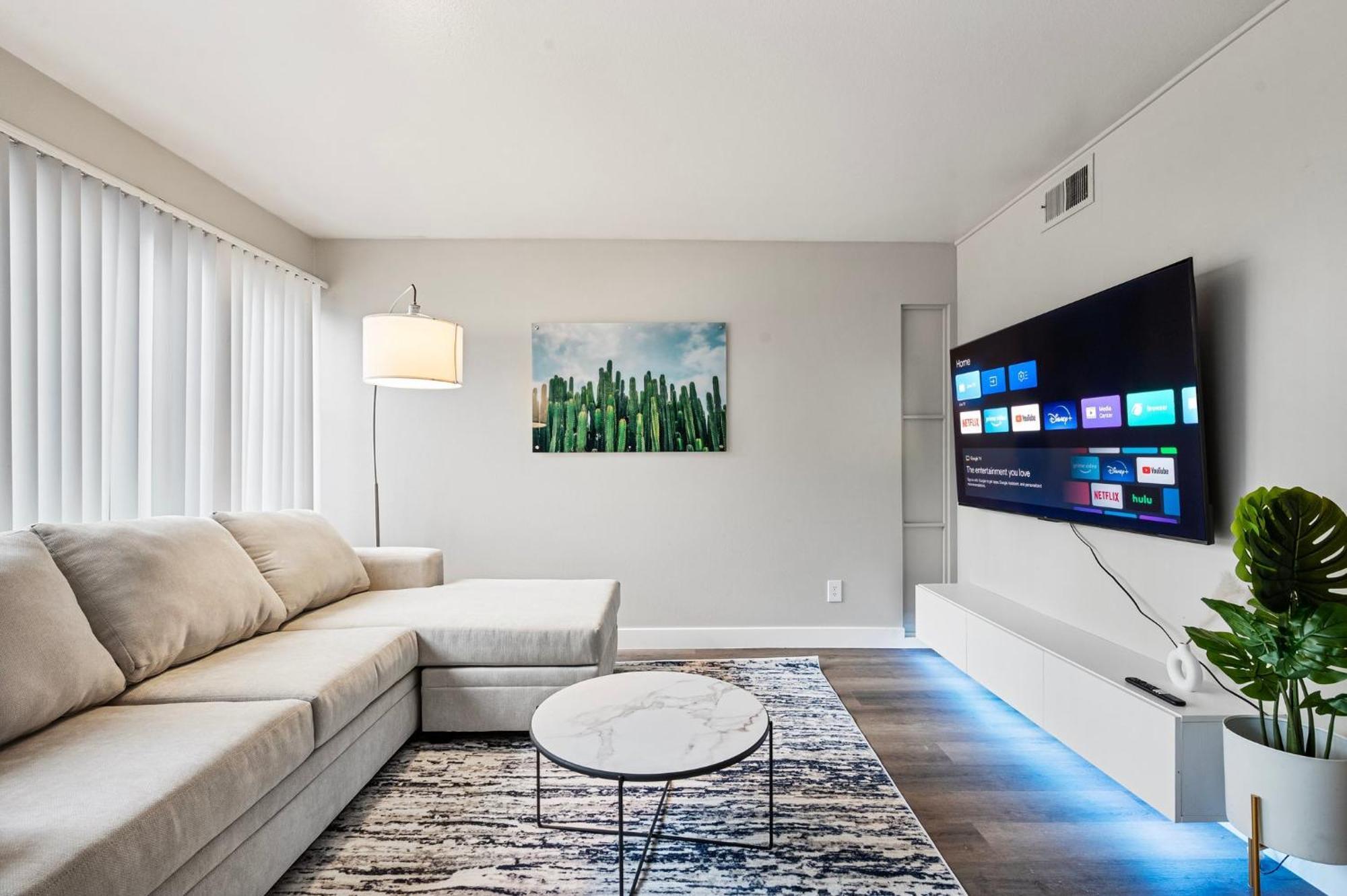 Modern 2b2b Haven In Scottland Apartment Scottsdale