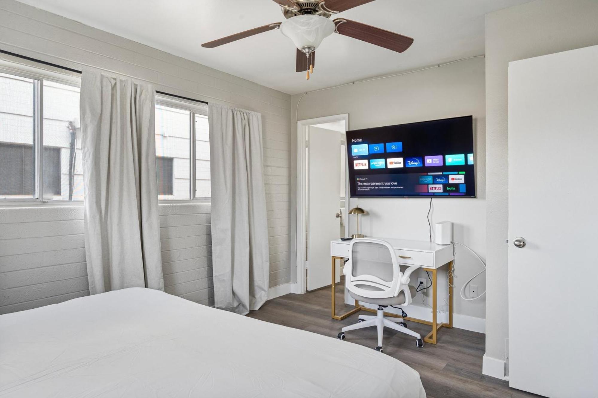 Modern 2b2b Haven In Scottland Apartment Scottsdale