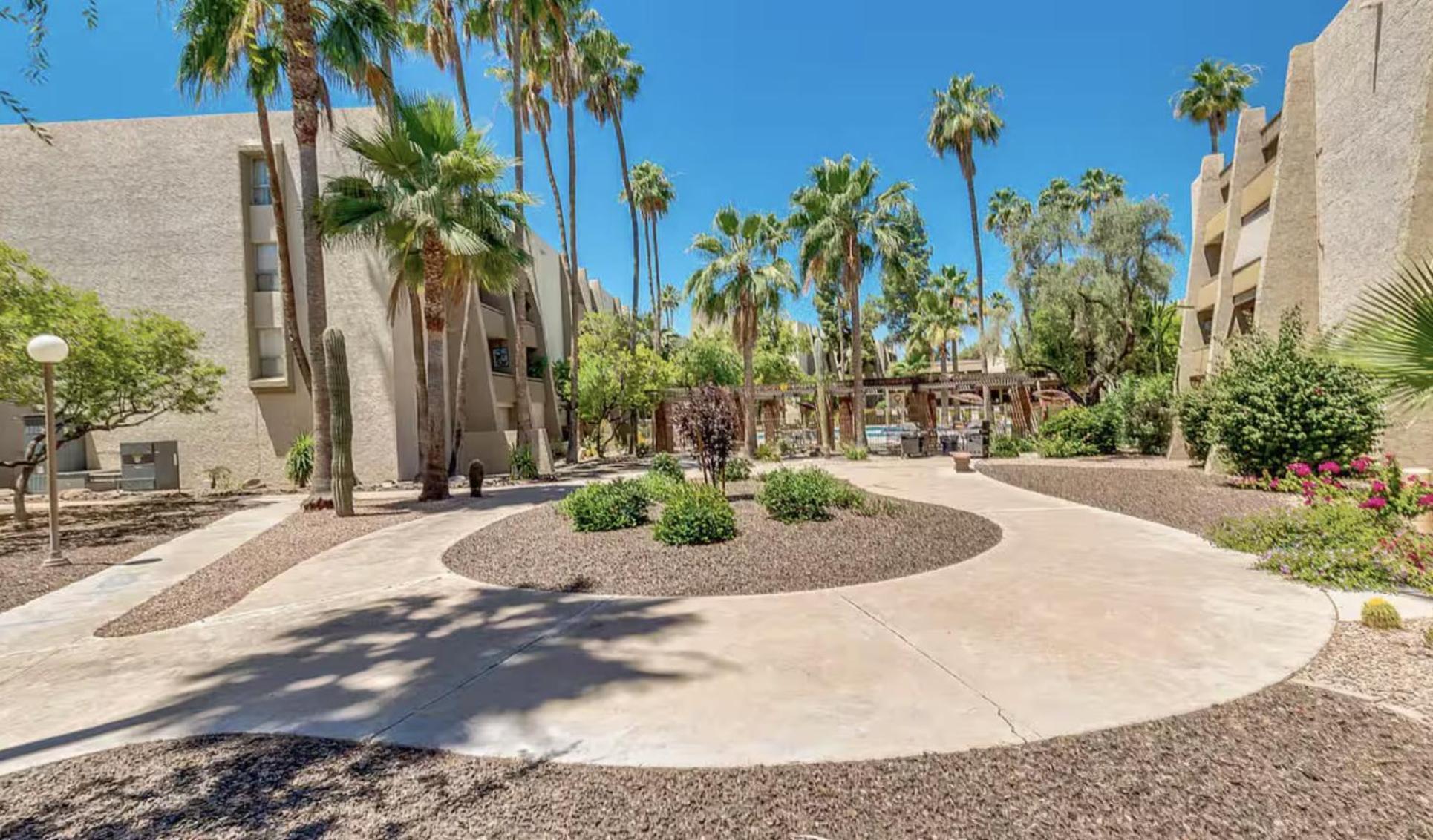 Apartment Chic With Parking Spot - Minutes To Old Town!
