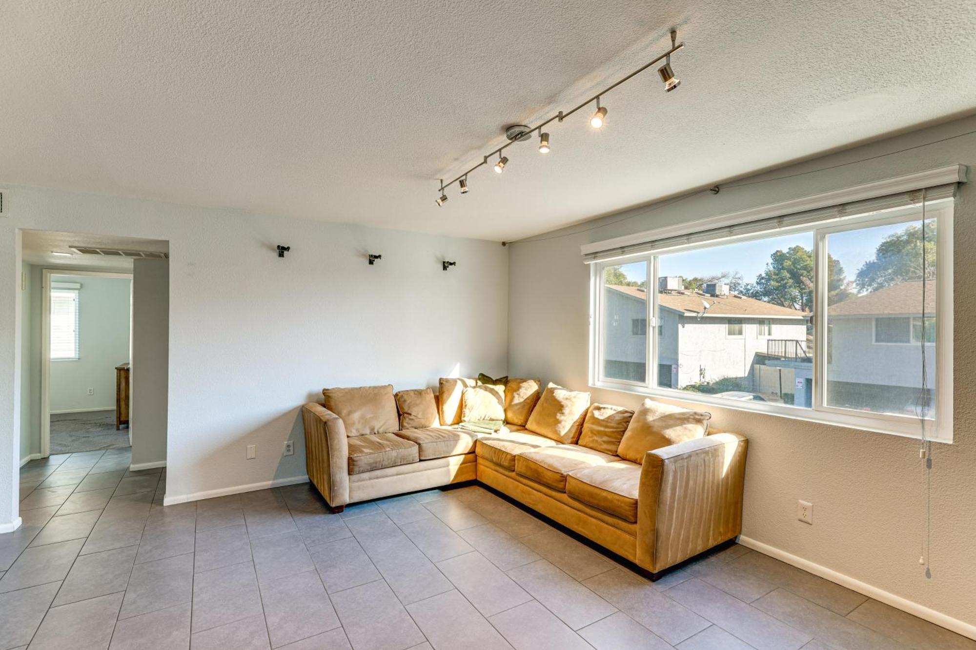 2 Mi To Tempe Marketplace And Asu With Pool Apartment