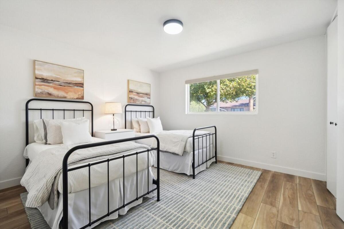 Renovated With Pool 3 Miles From Old Town Holiday home *