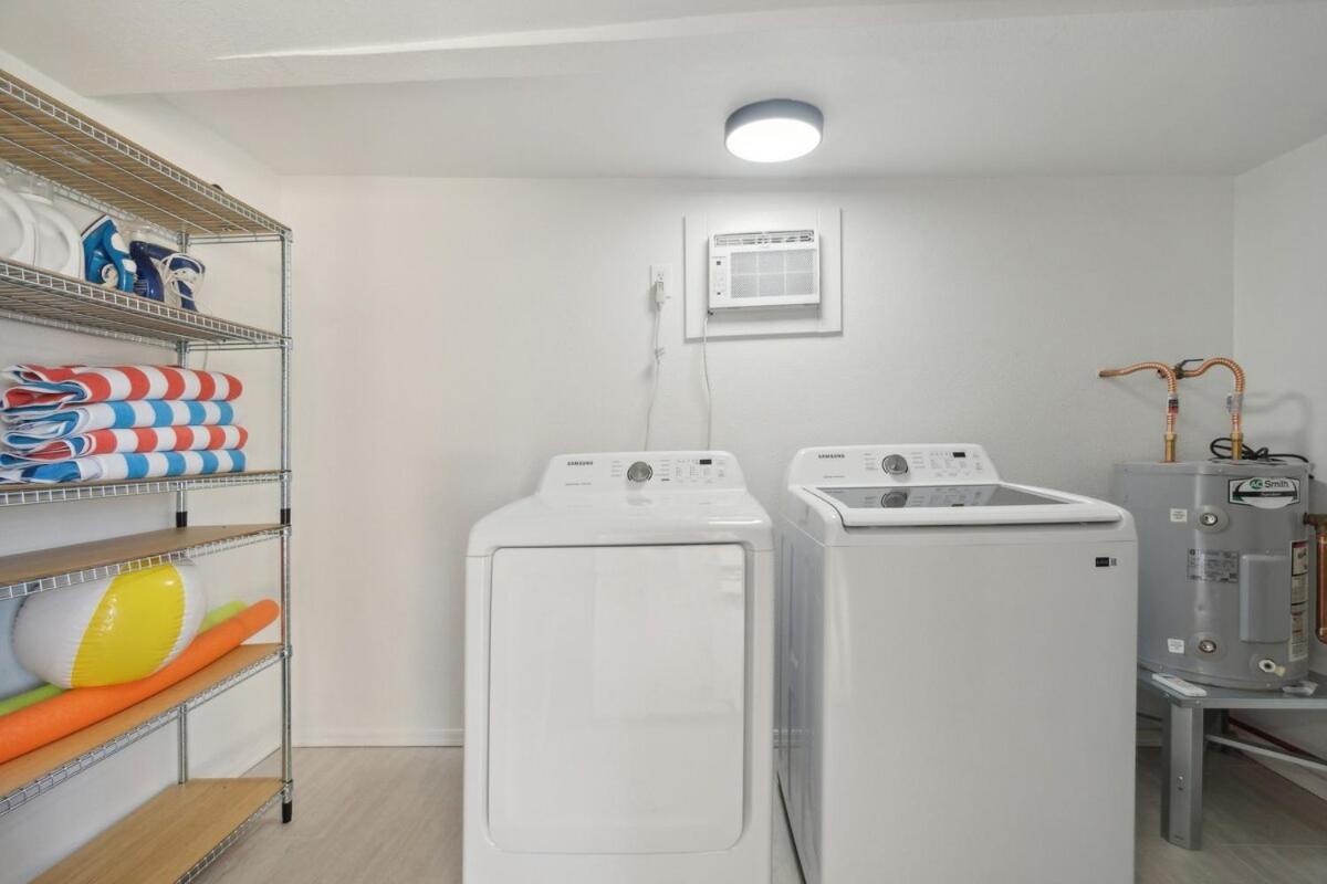 Renovated With Pool 3 Miles From Old Town Holiday home *