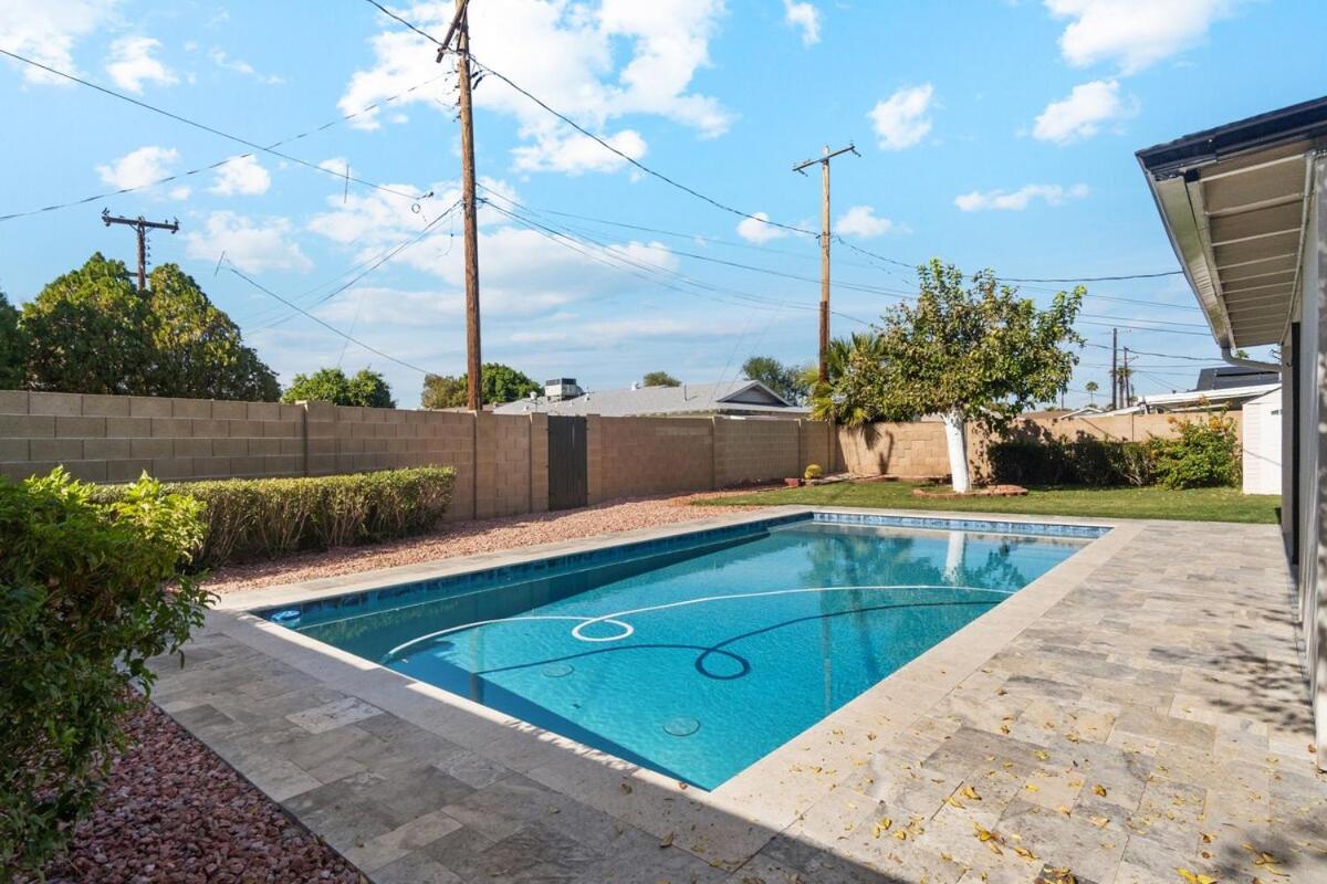 Holiday home Renovated With Pool 3 Miles From Old Town *