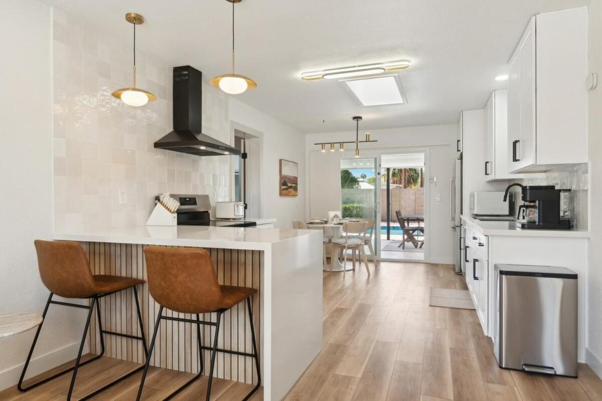 Holiday home Renovated With Pool 3 Miles From Old Town *