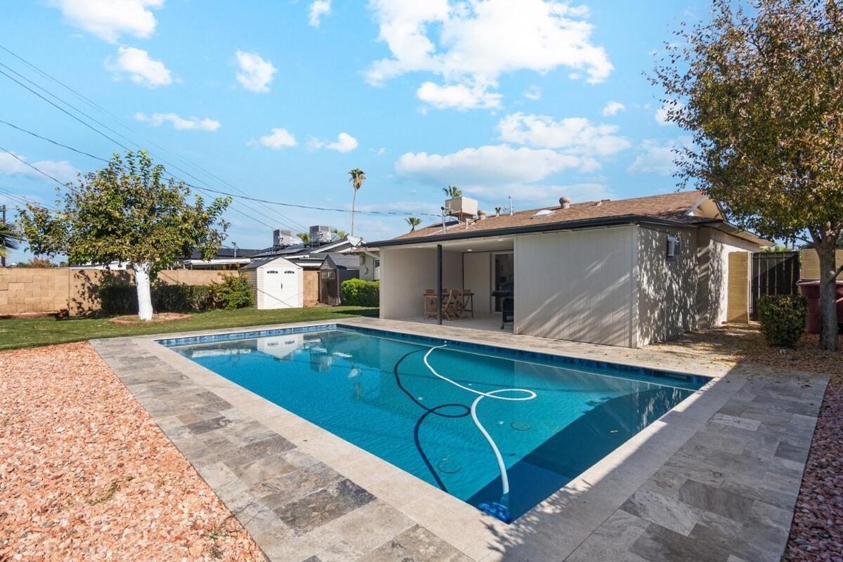 Holiday home Renovated With Pool 3 Miles From Old Town