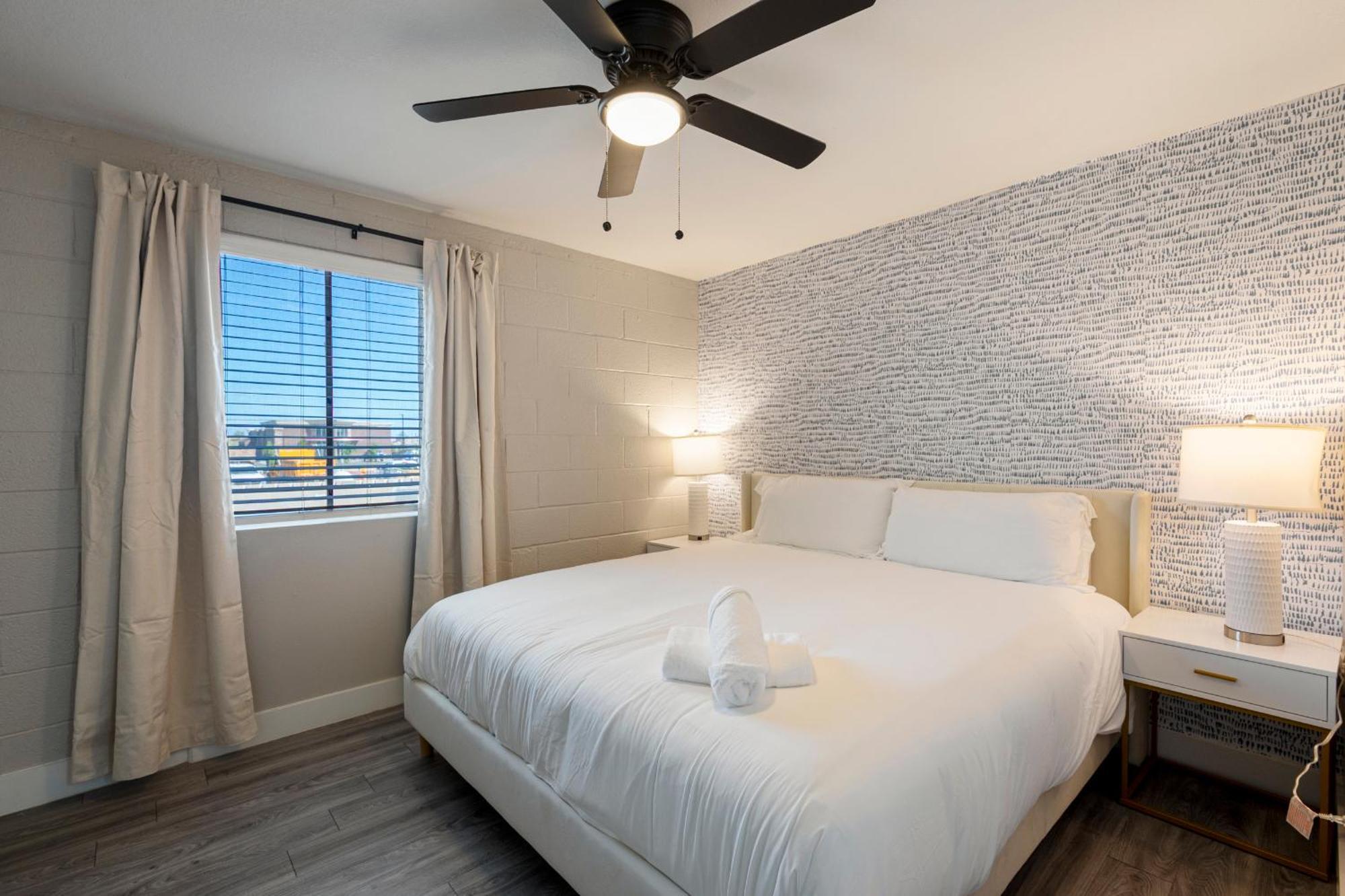 Apartment Modern 1b1b Escape With Free Parking *