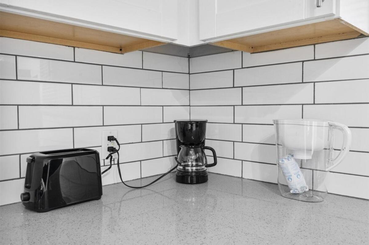 Apartment Trendy 2b1b Oasis In Old Town