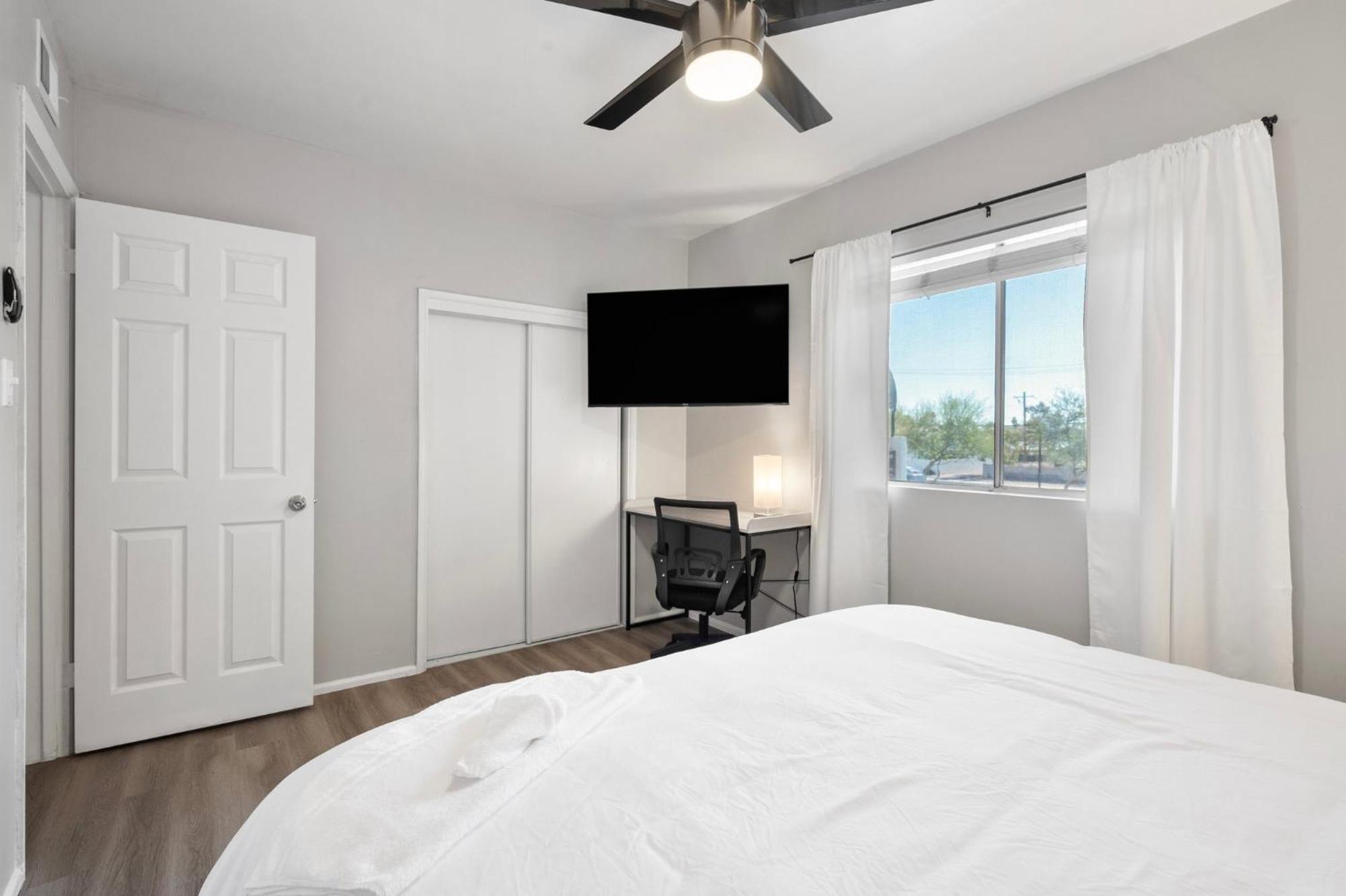 Apartment Modern 2b1b Hideaway In Old Town *
