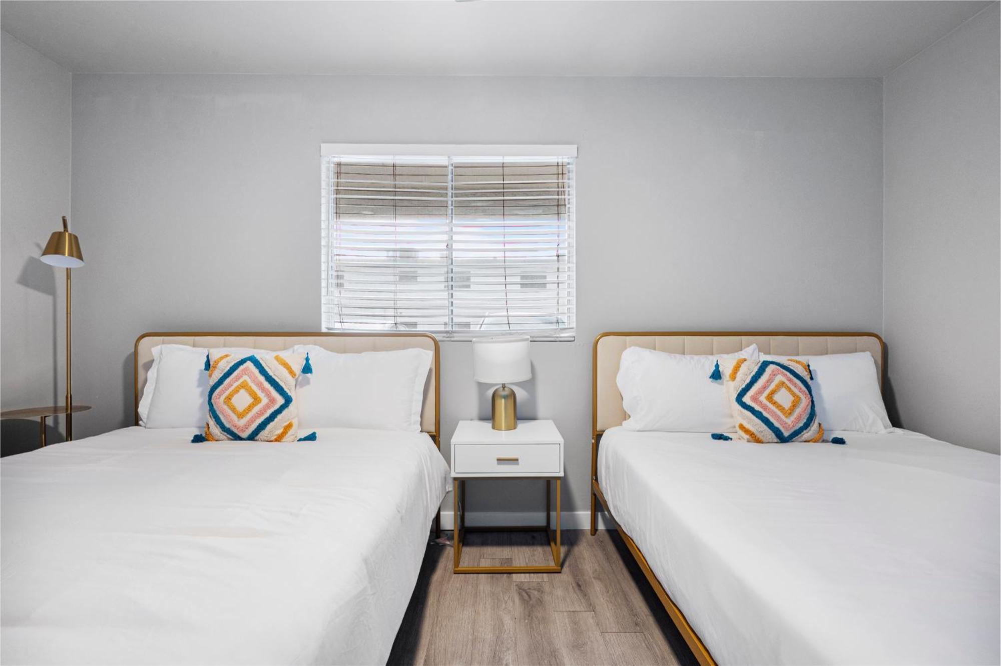 Chic 2b1b Hideaway In Old Town *