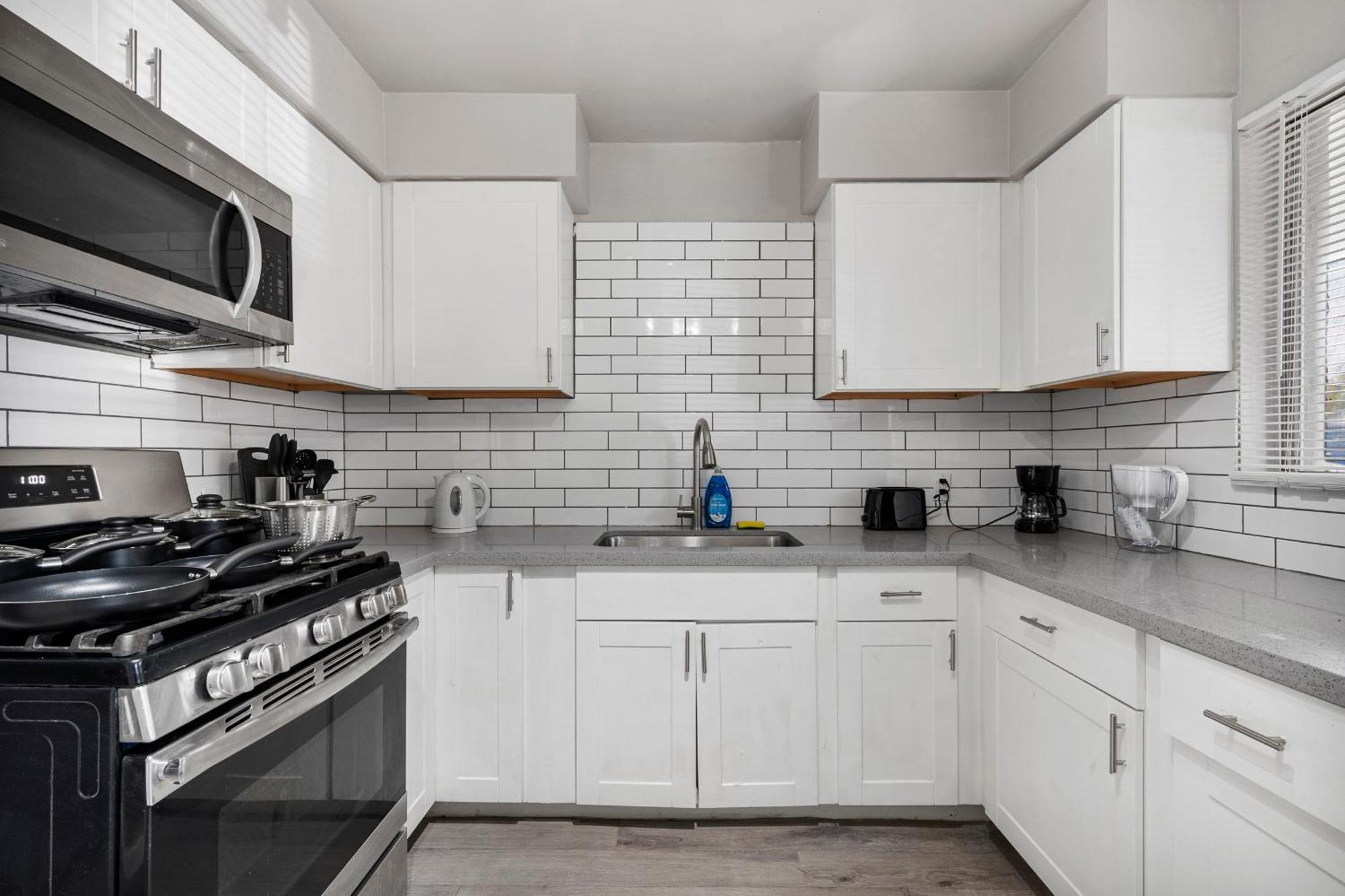 Chic 2b1b Hideaway In Old Town Apartment *