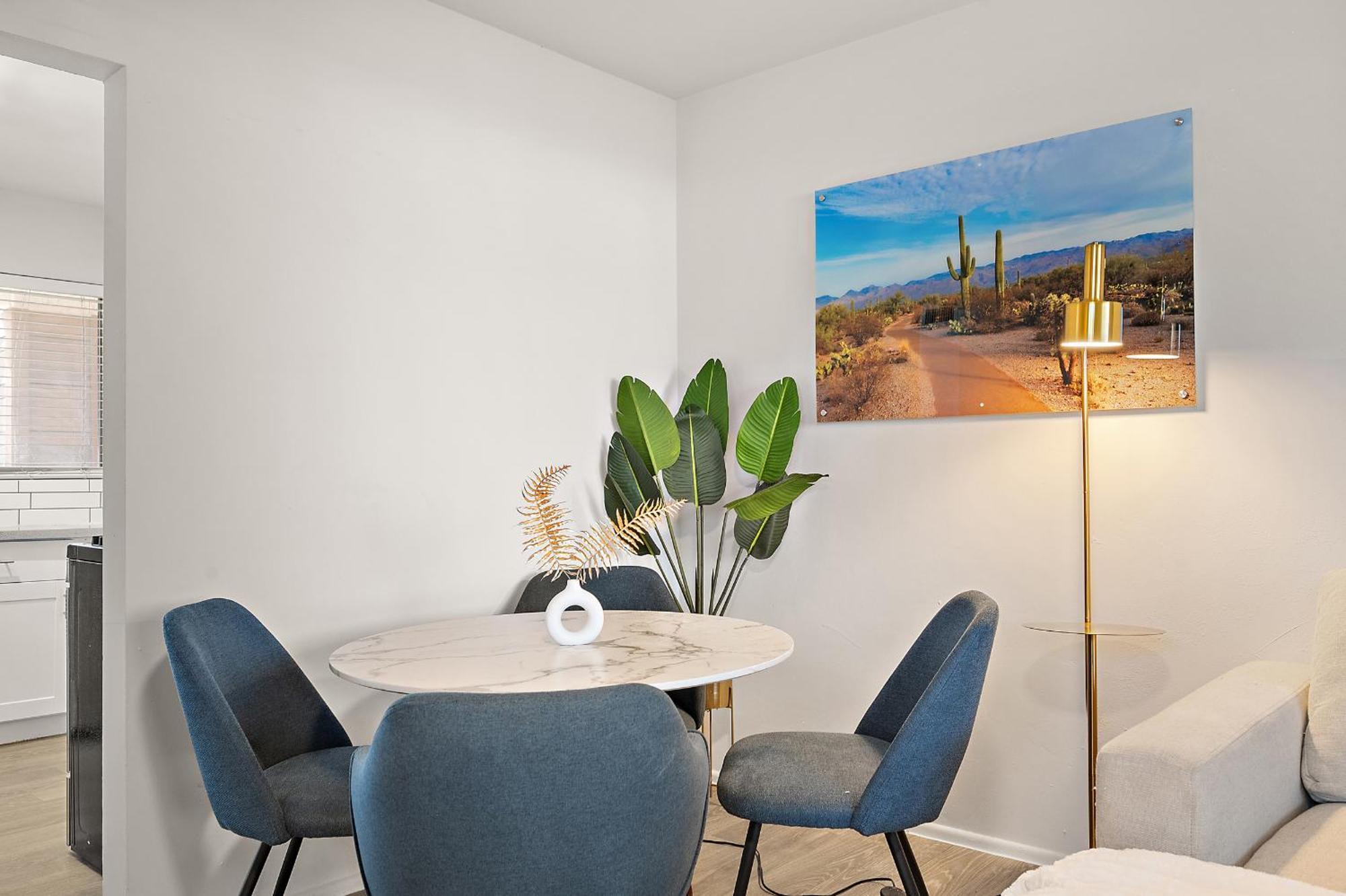 Stylish 2b1b Hideaway In Old Town Apartment Scottsdale