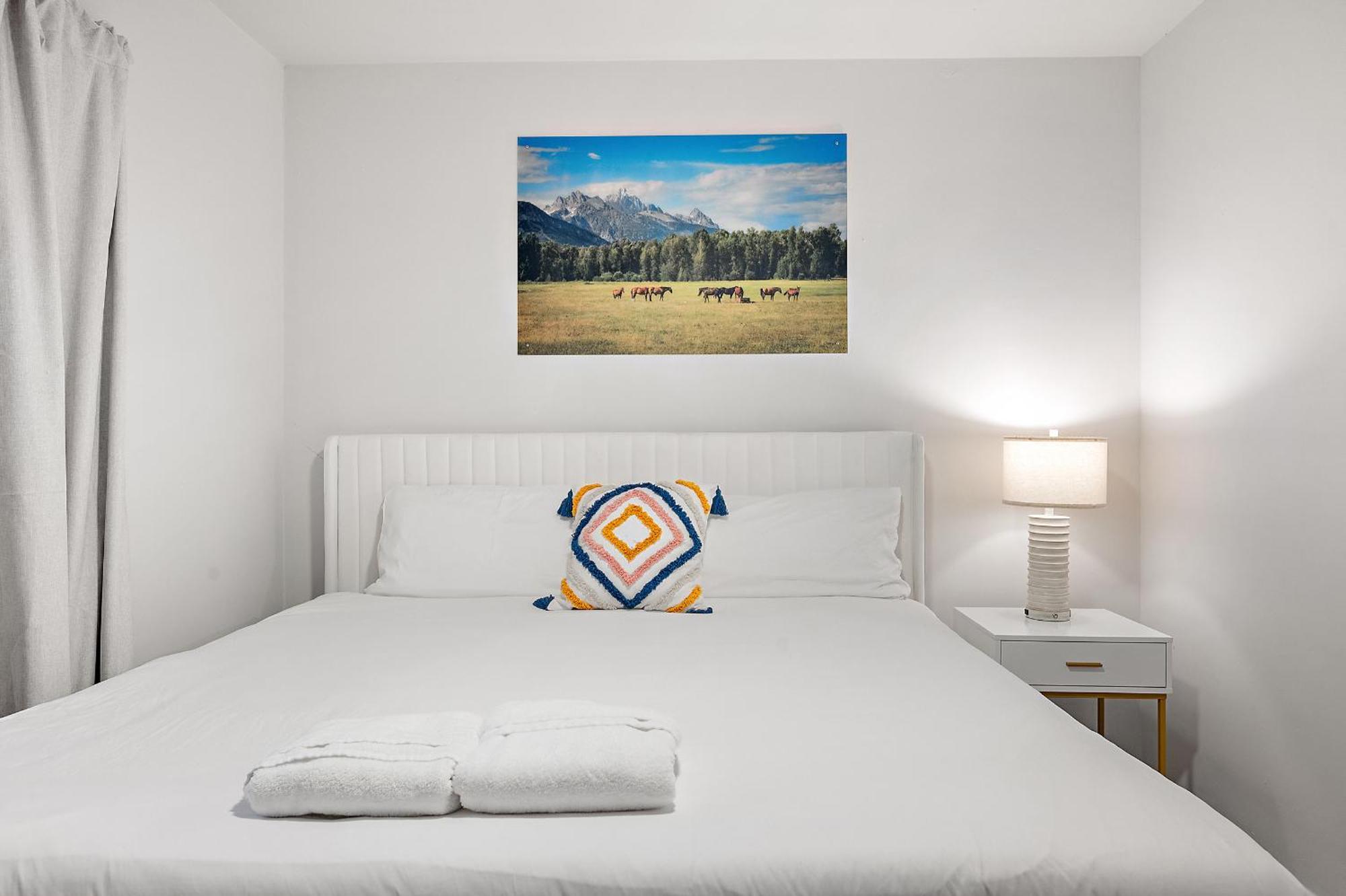 Stylish 2b1b Hideaway In Old Town