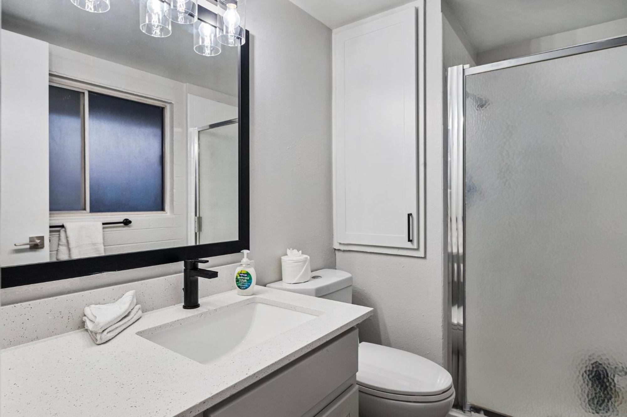 Apartment Luxury 2b2b With Free Parking *