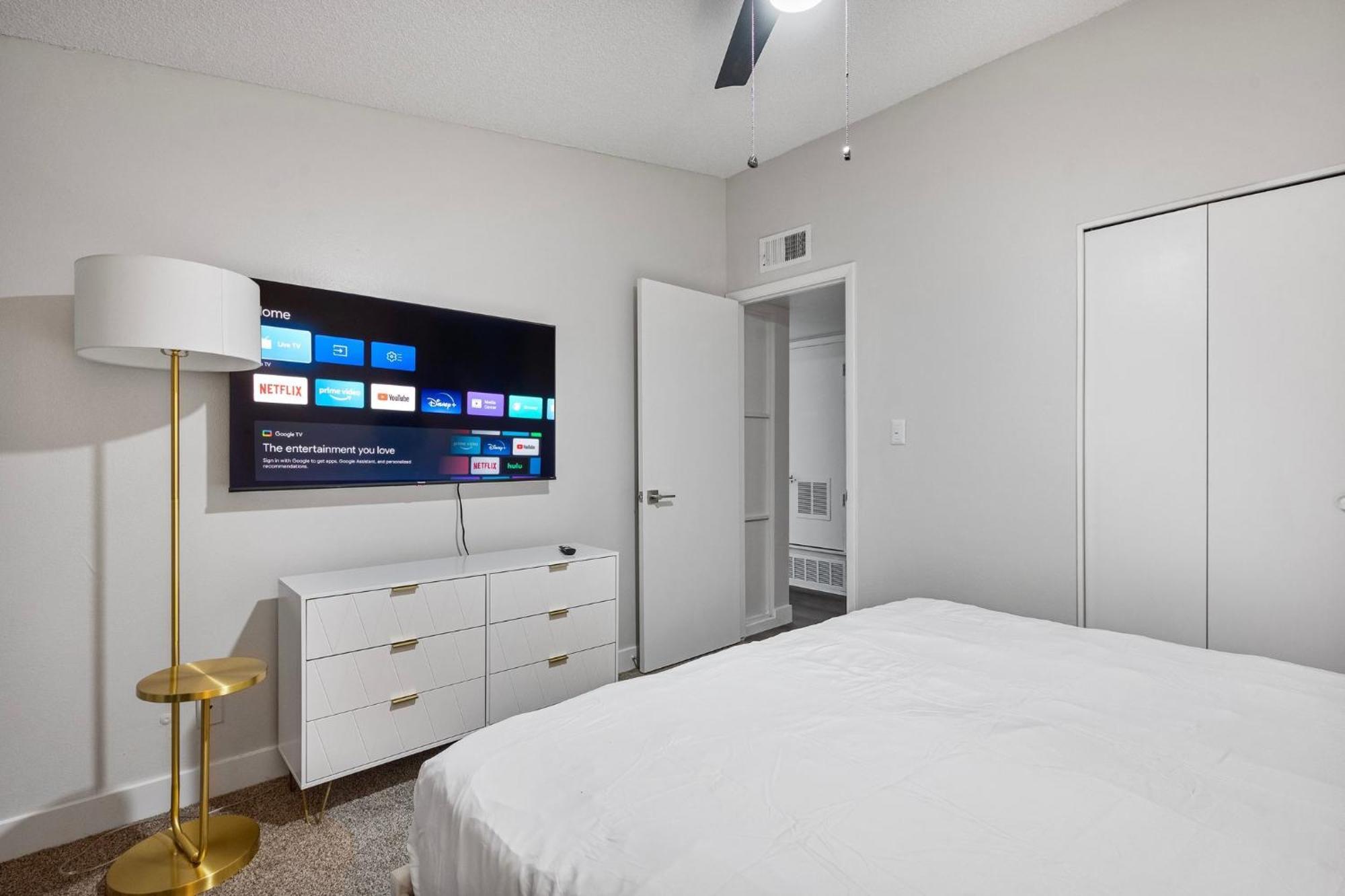 Luxury 2b2b With Free Parking Apartment