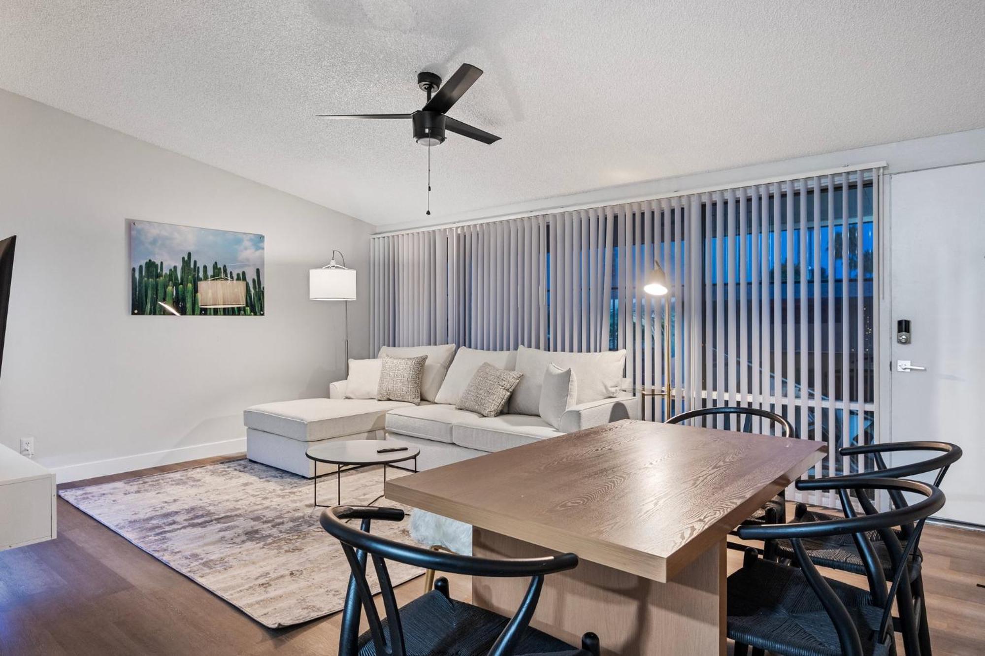 Luxury 2b2b With Free Parking Apartment *
