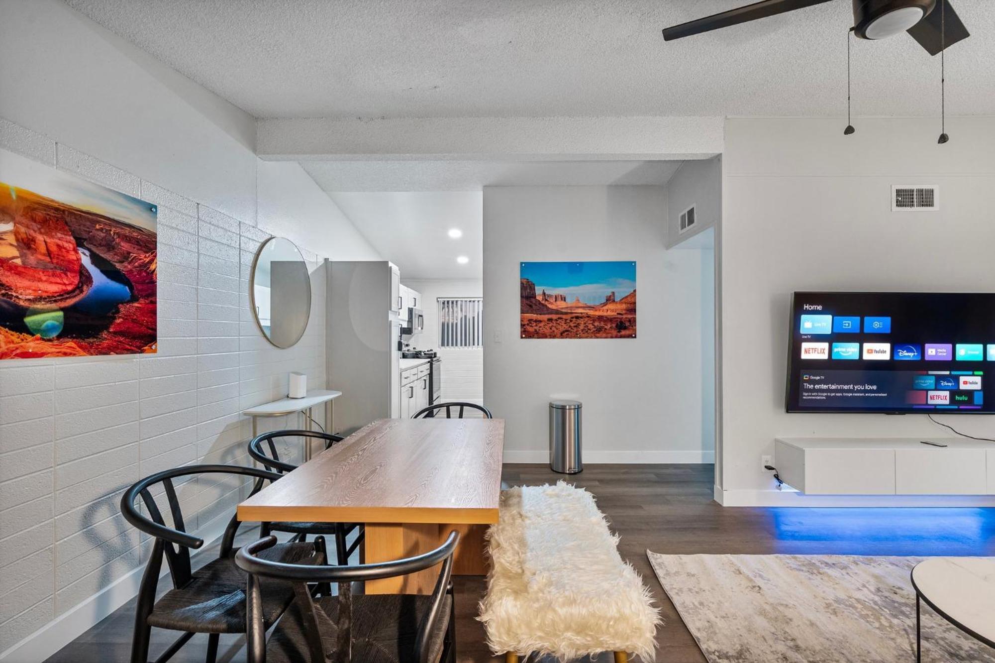 Luxury 2b2b With Free Parking Apartment Scottsdale
